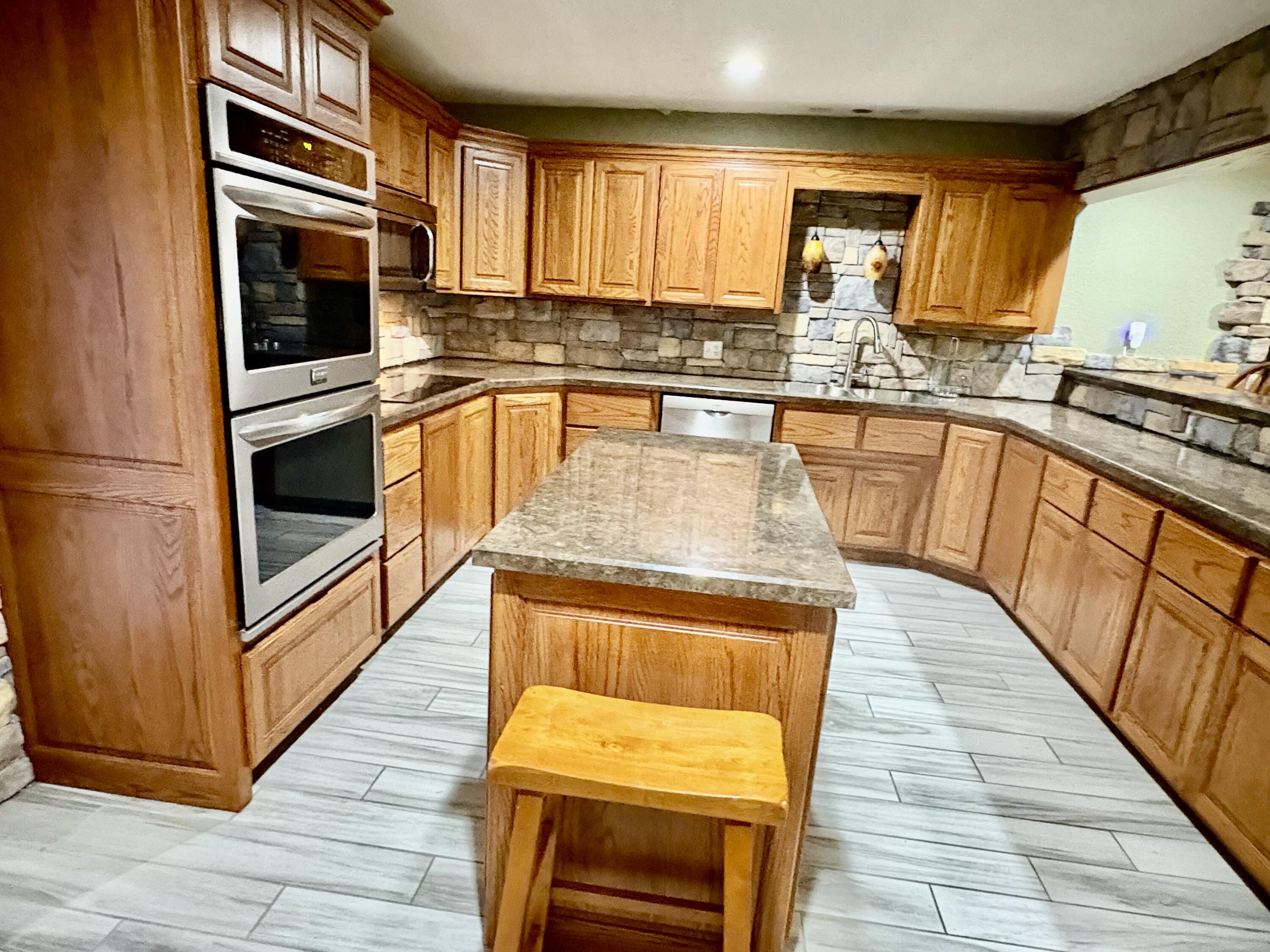 203 Wynes Circle Property Photo 20