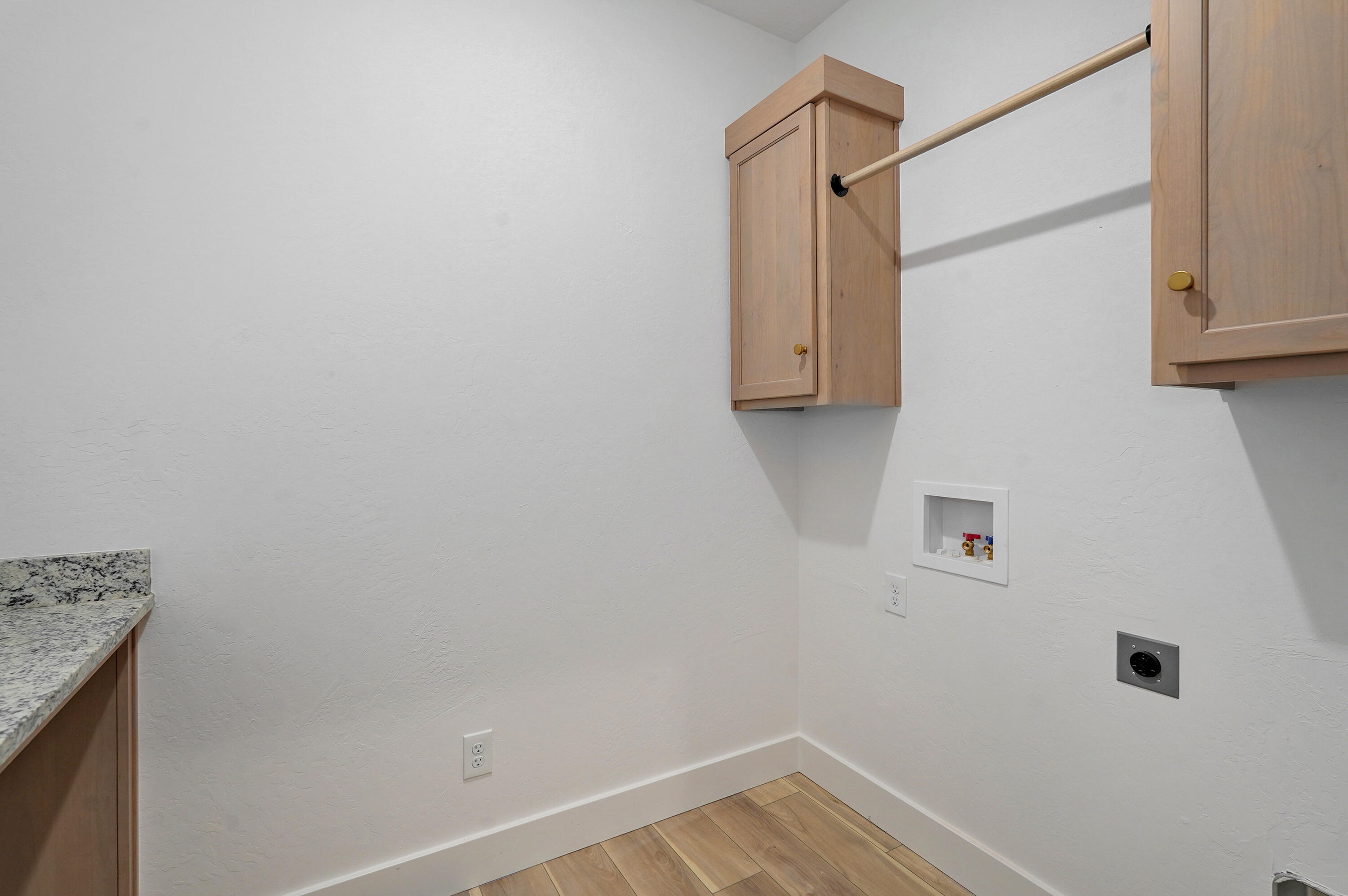 3032 West Allen Drive Property Photo 9