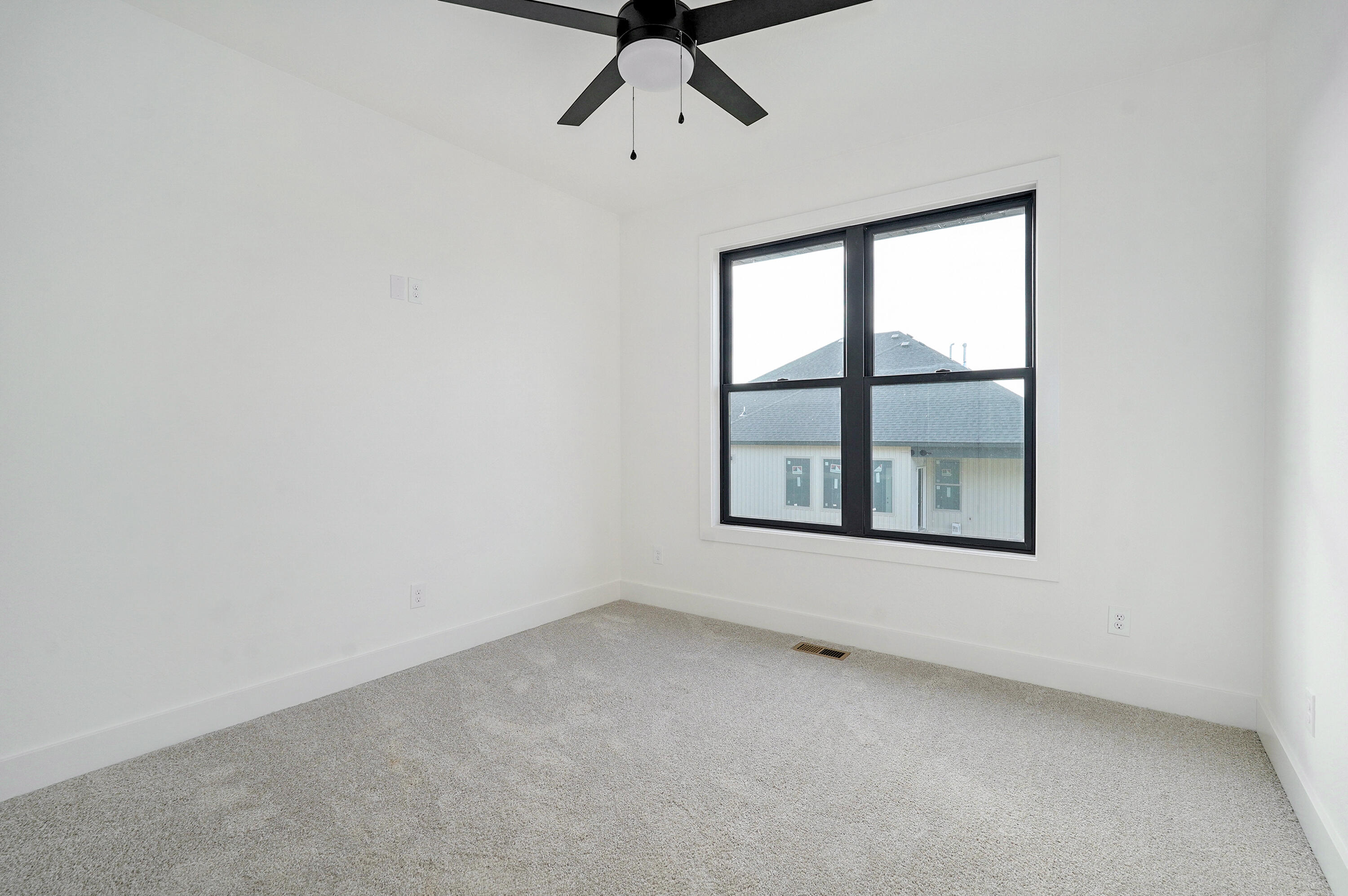 3032 West Allen Drive Property Photo 10