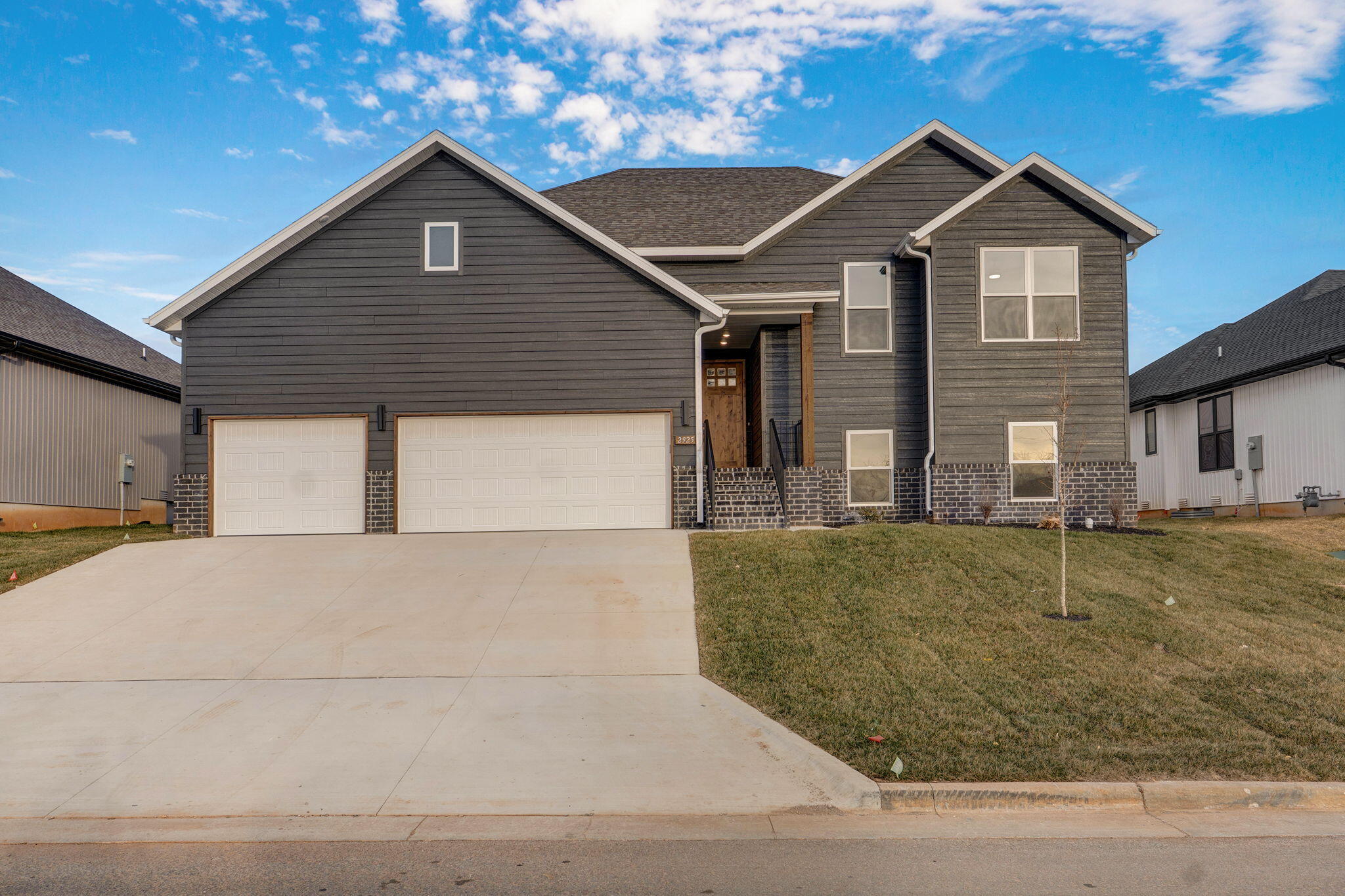2925 West Teton Drive Property Photo 1