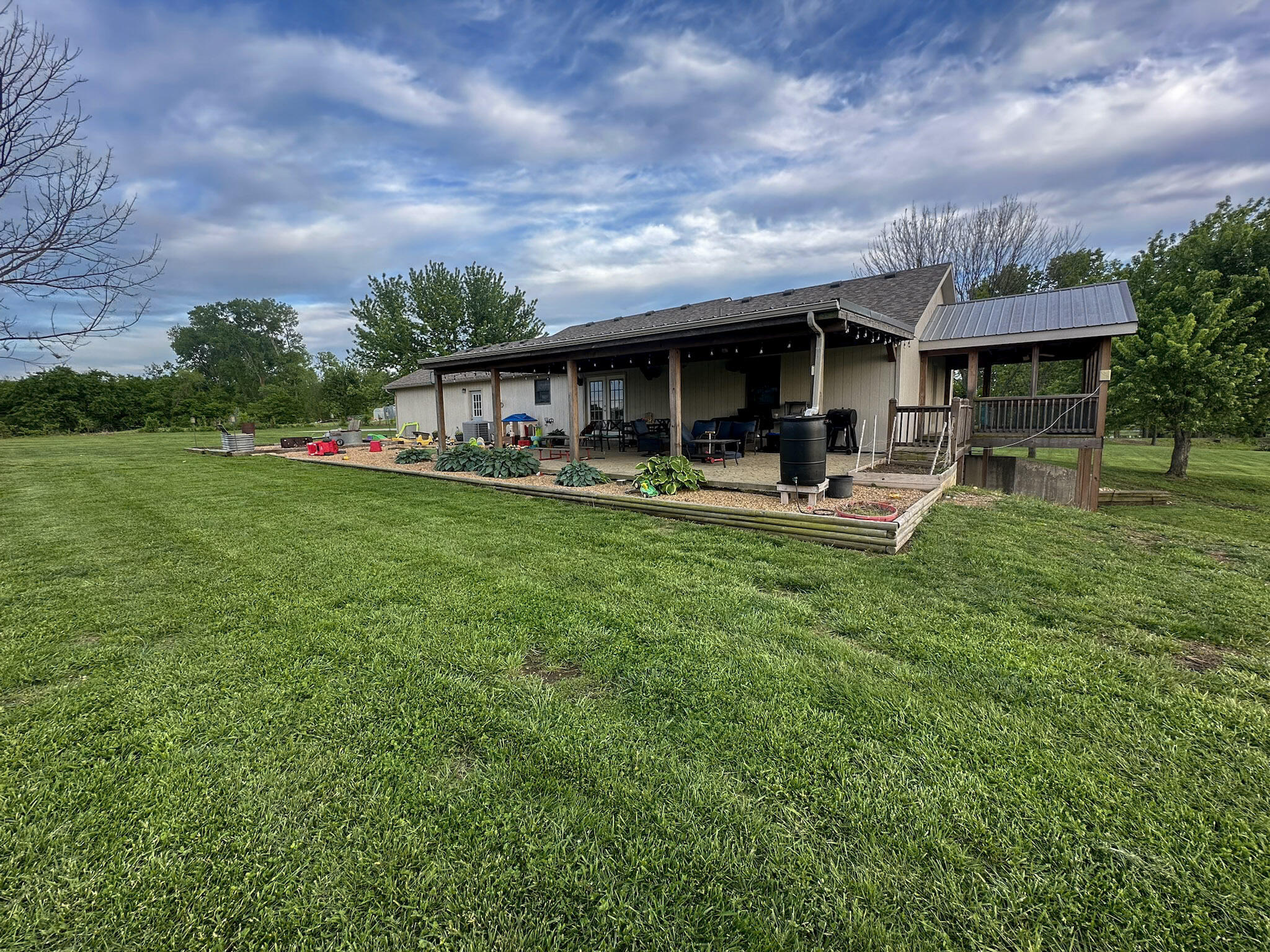 783 Northwest 43p Road Property Photo 6
