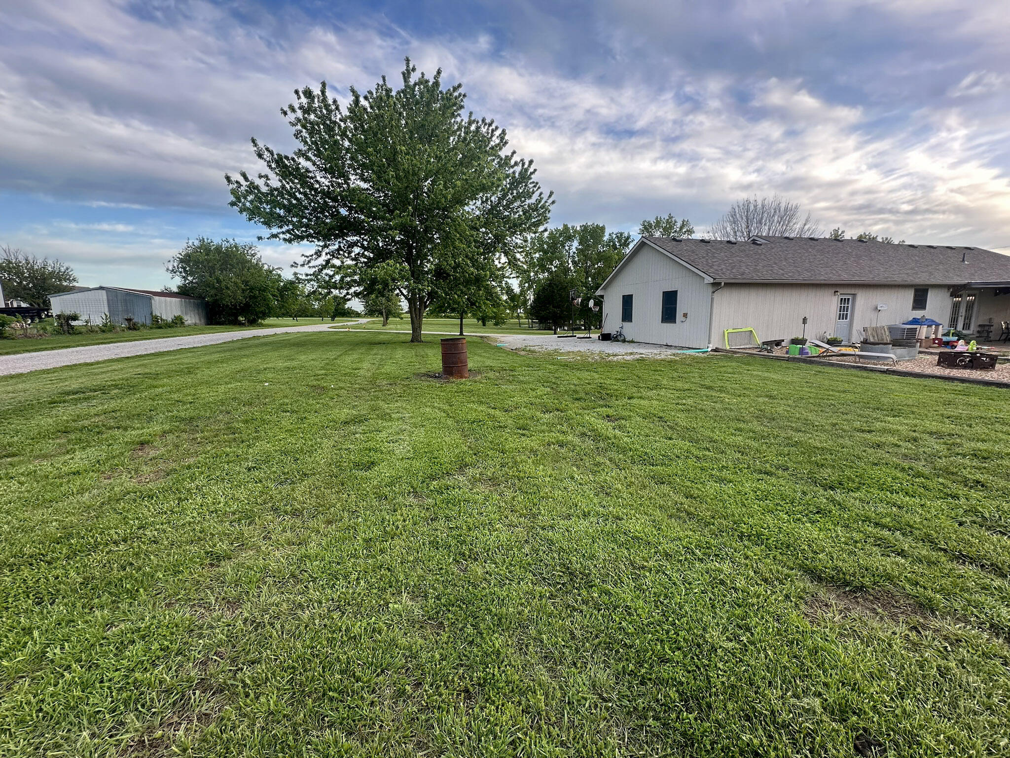 783 Northwest 43p Road Property Photo 11