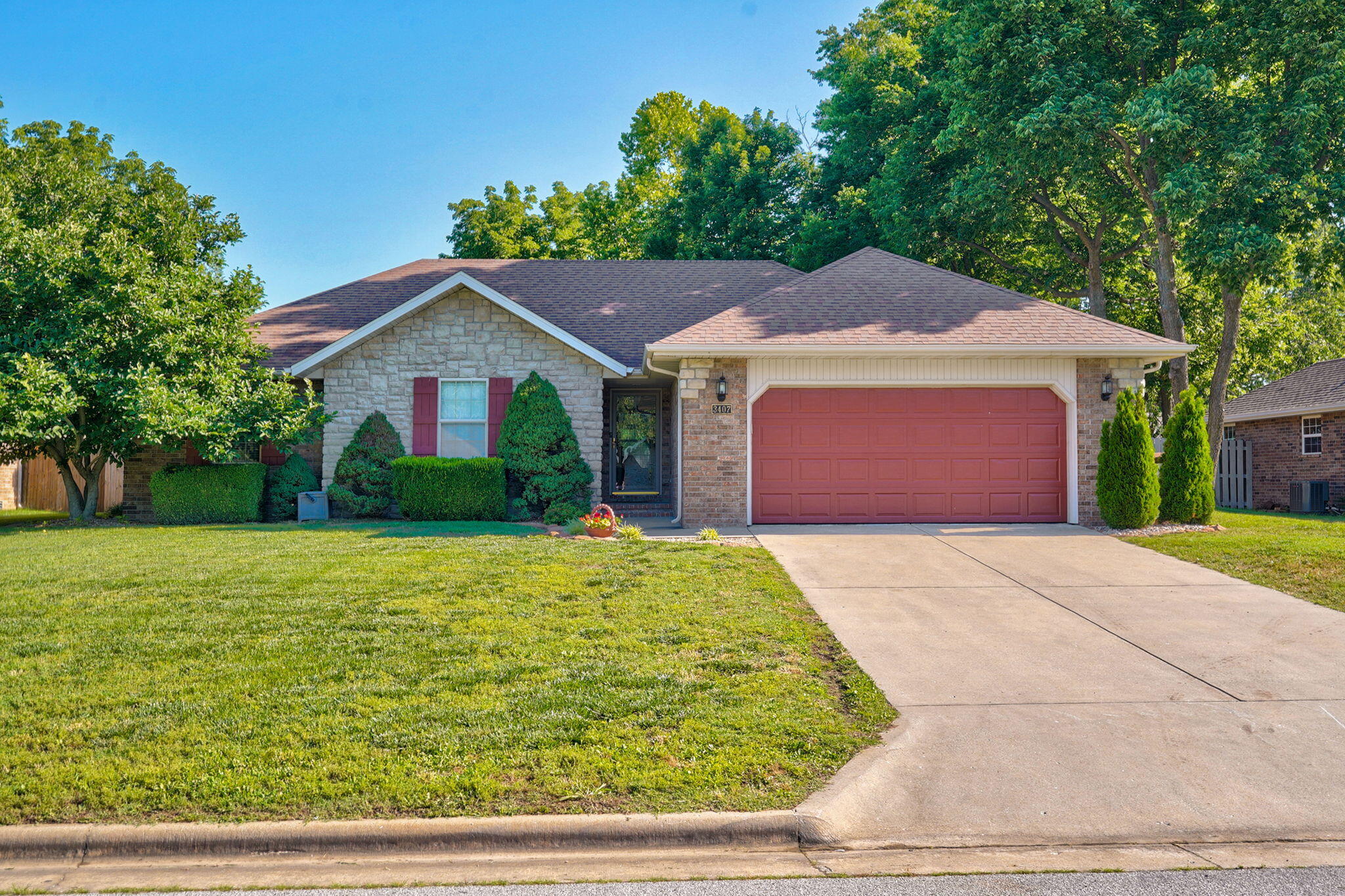 3407 West Vincent Drive Property Photo 1