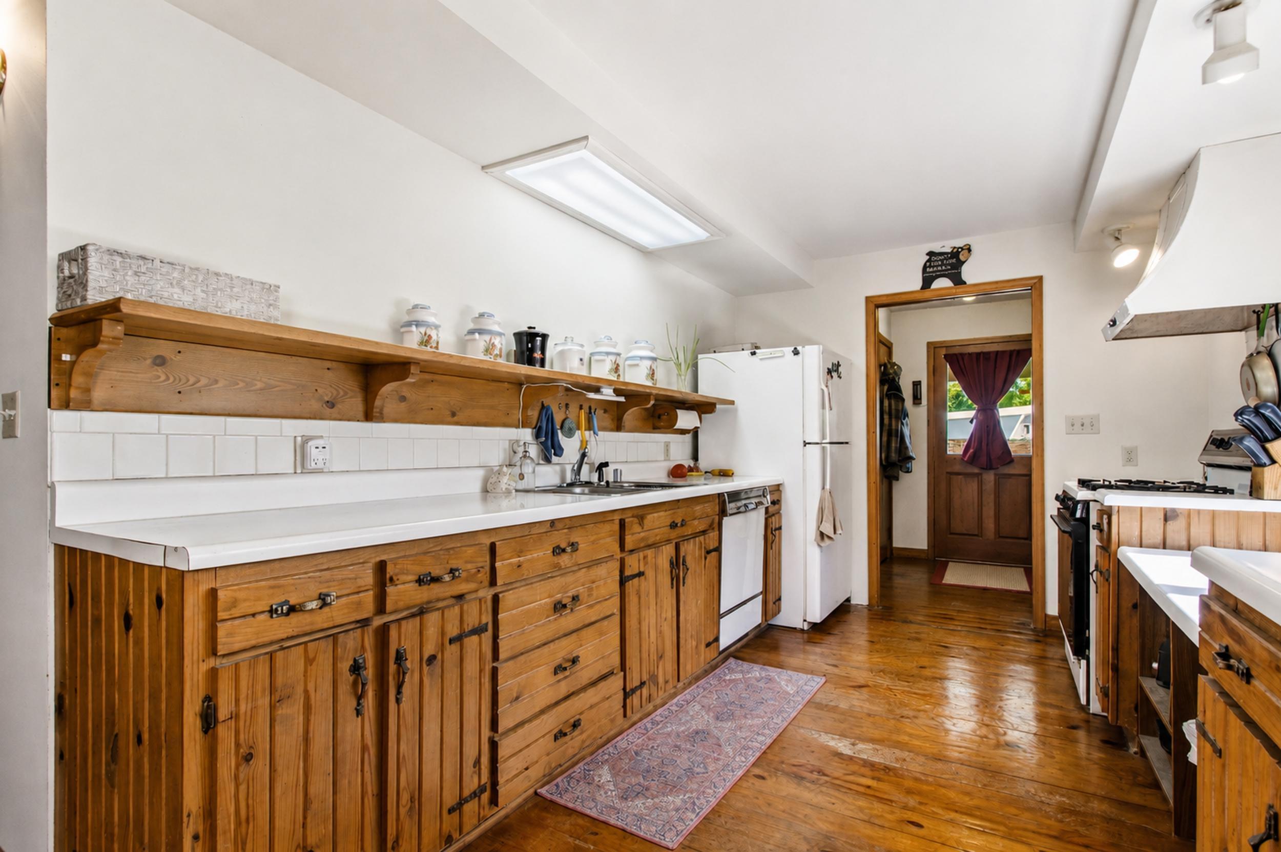 9452 Lynch Drive Property Photo 13
