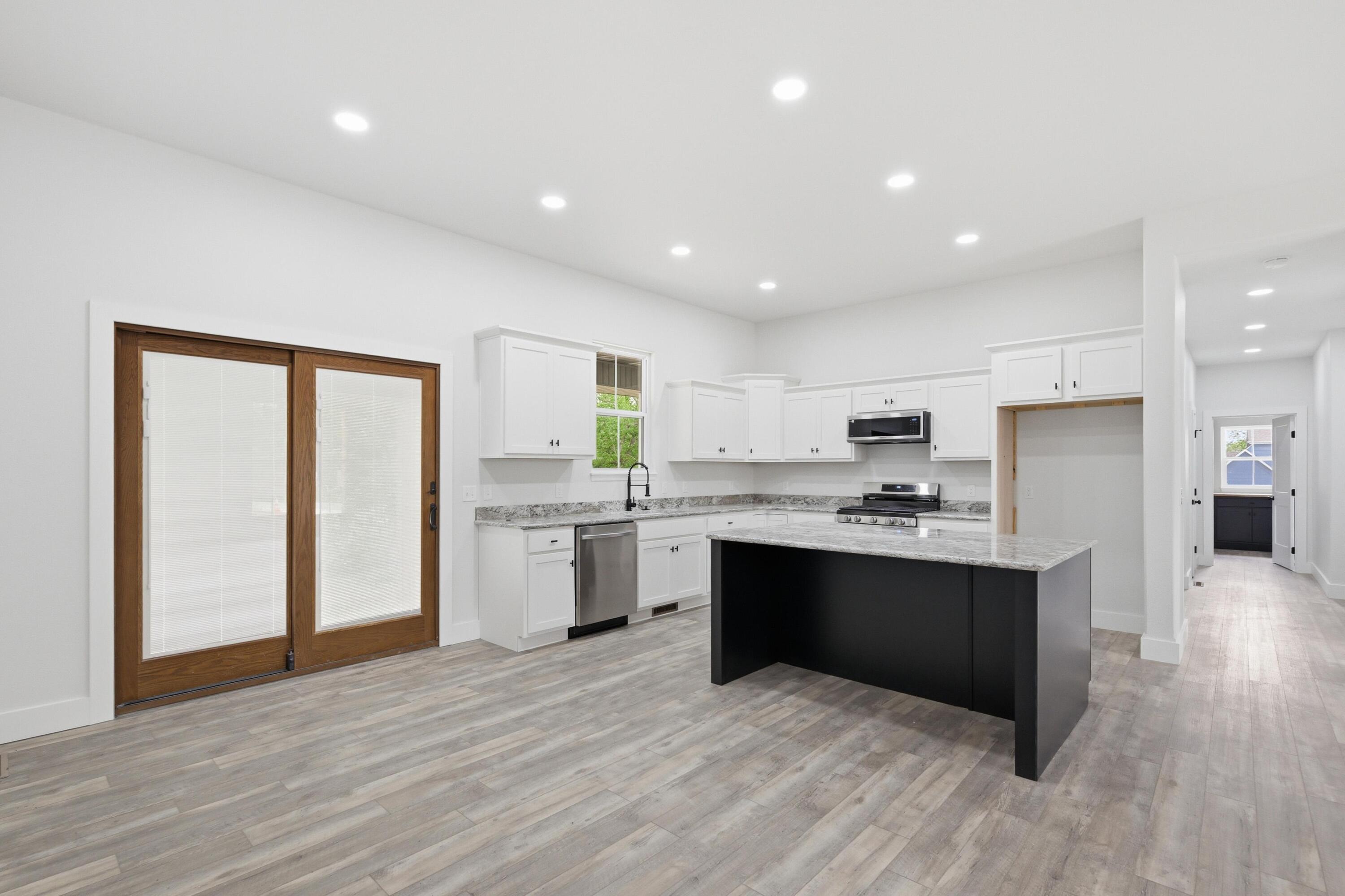 3761 Cresswell Drive Property Photo 8