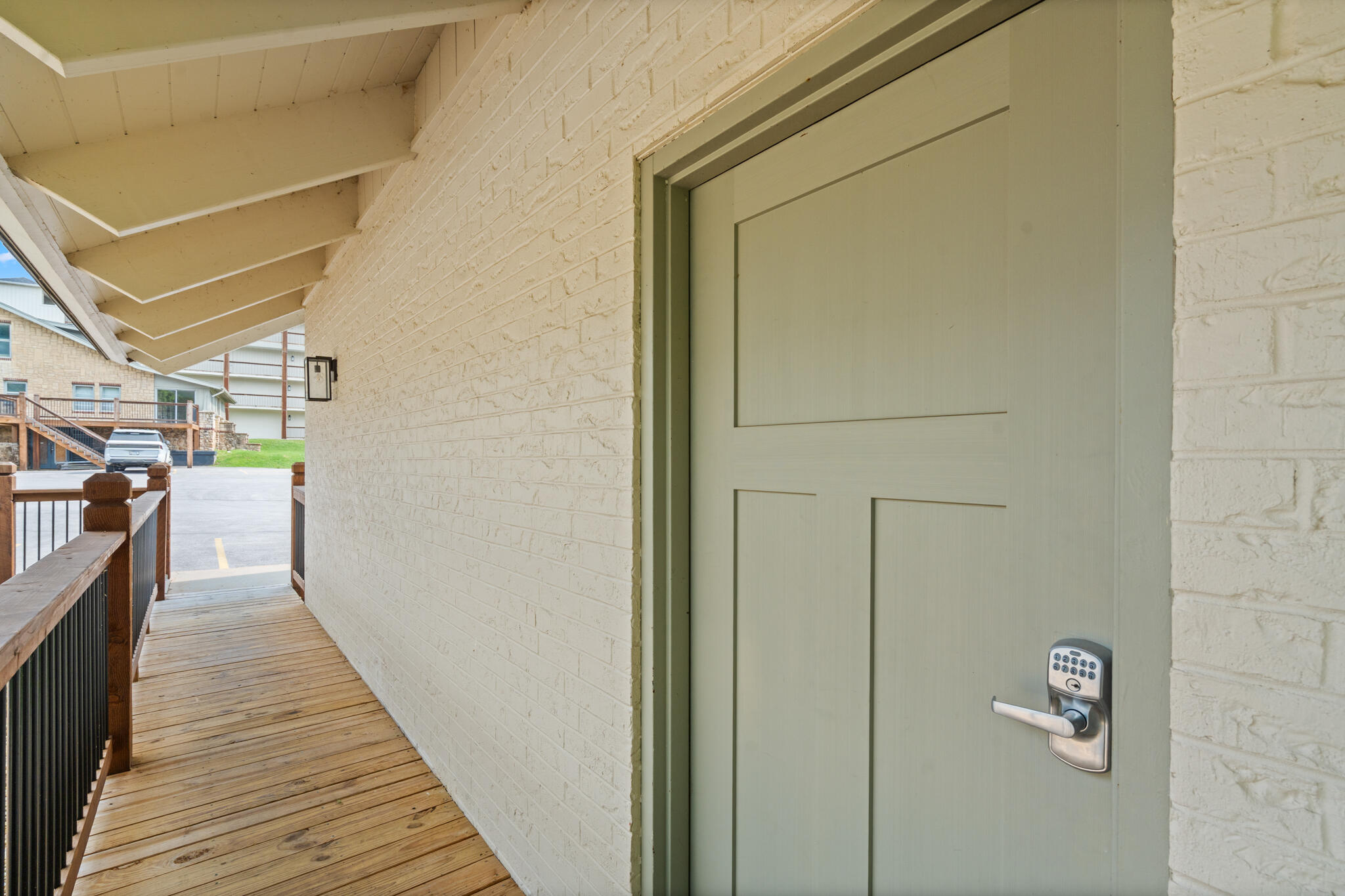 403 Veterans Boulevard D5 Property Photo 3