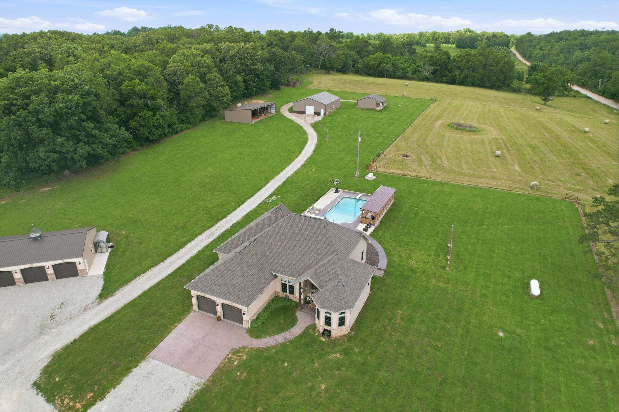 833 State Route Am Property Photo 4