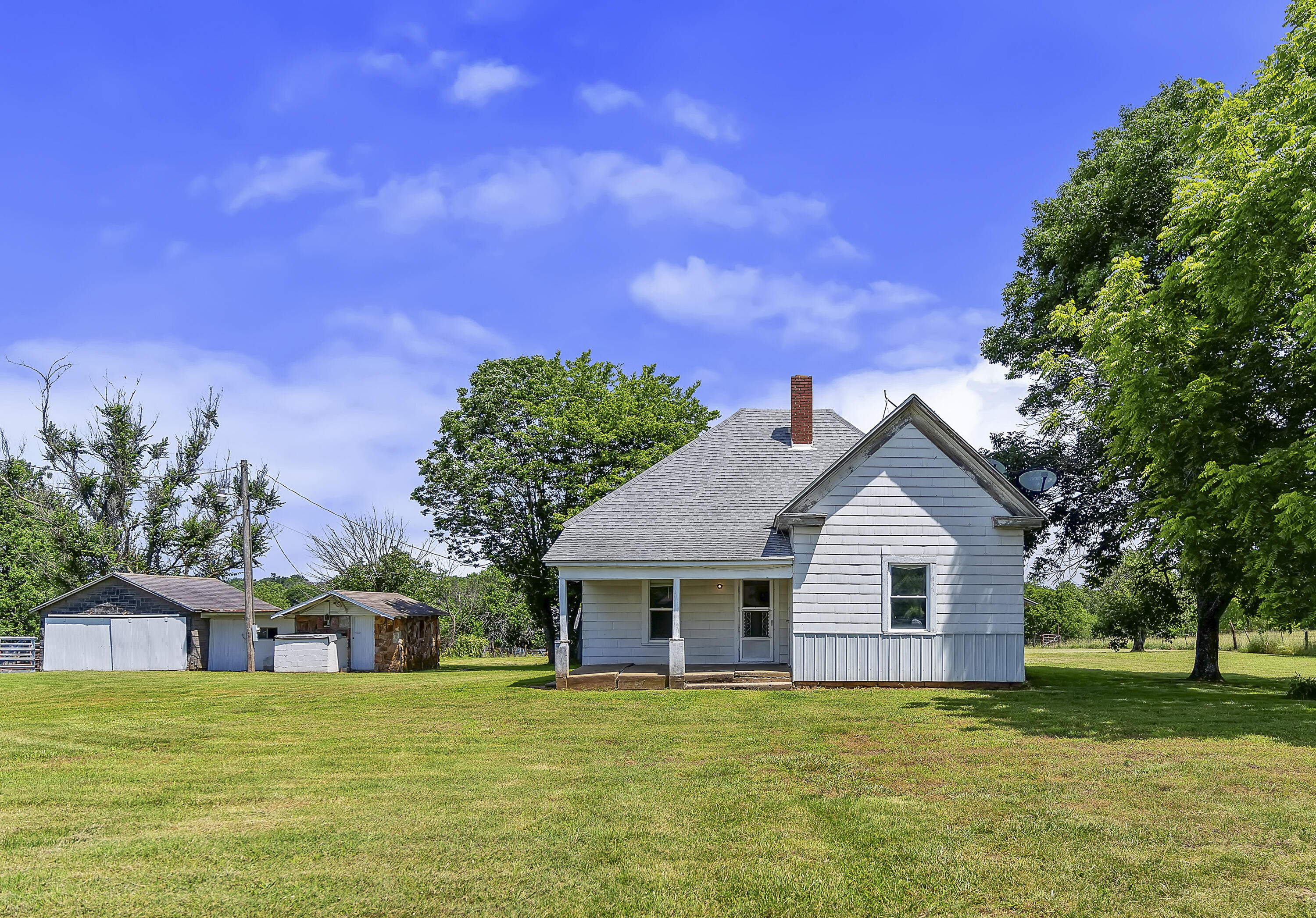 8527 West Farm Rd 76 Property Photo 1