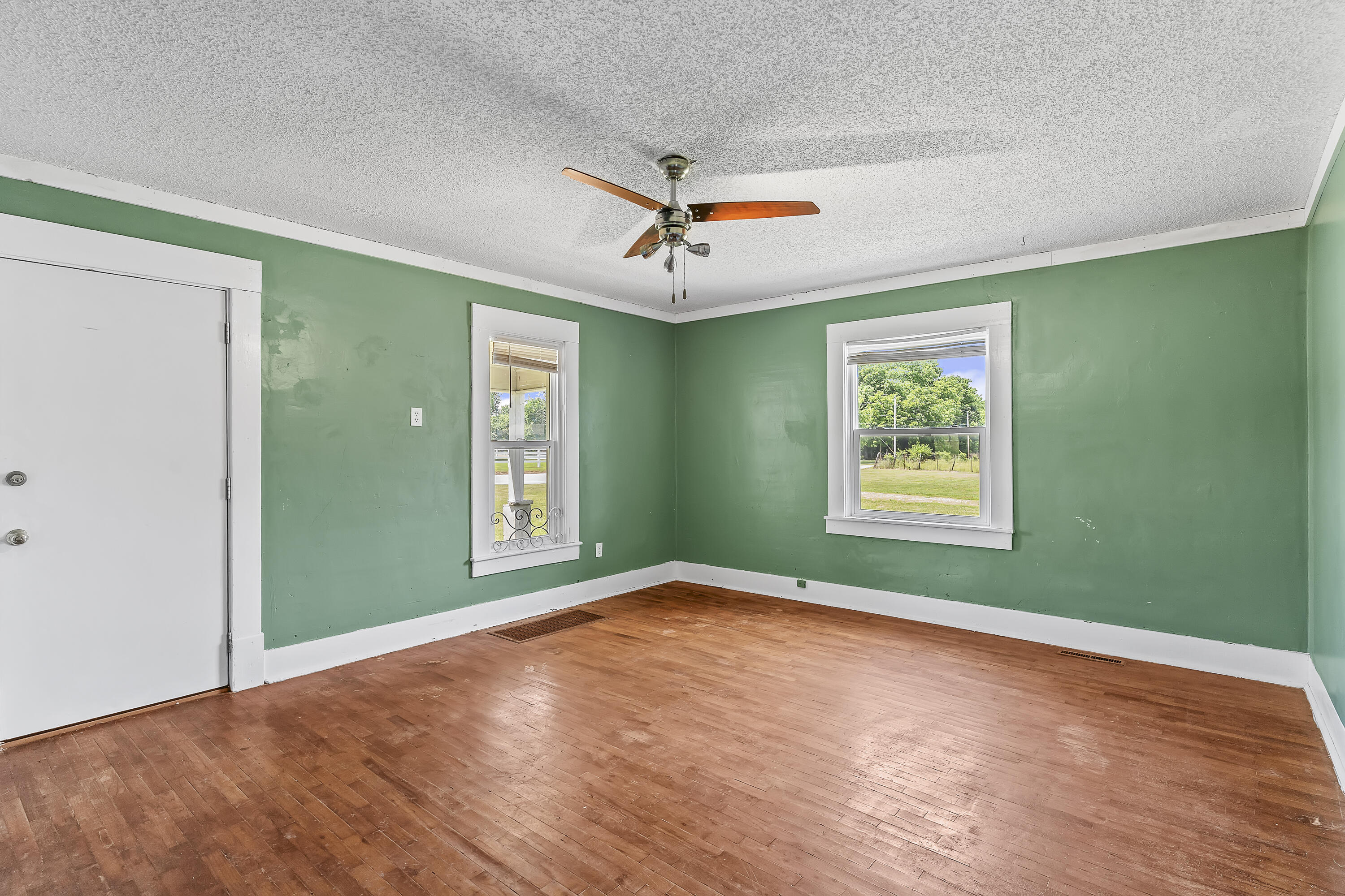 8527 West Farm Rd 76 Property Photo 5