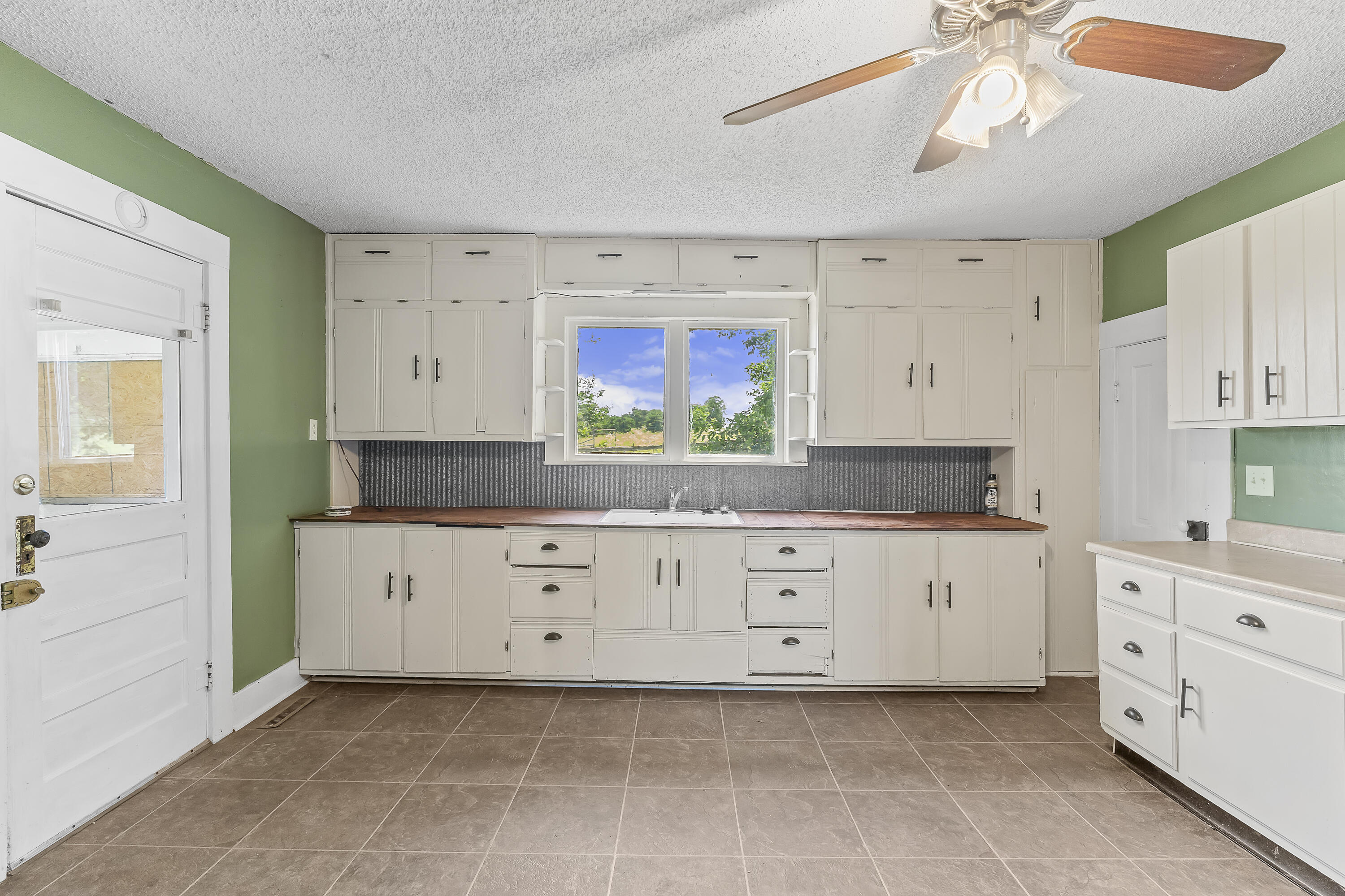 8527 West Farm Rd 76 Property Photo 10
