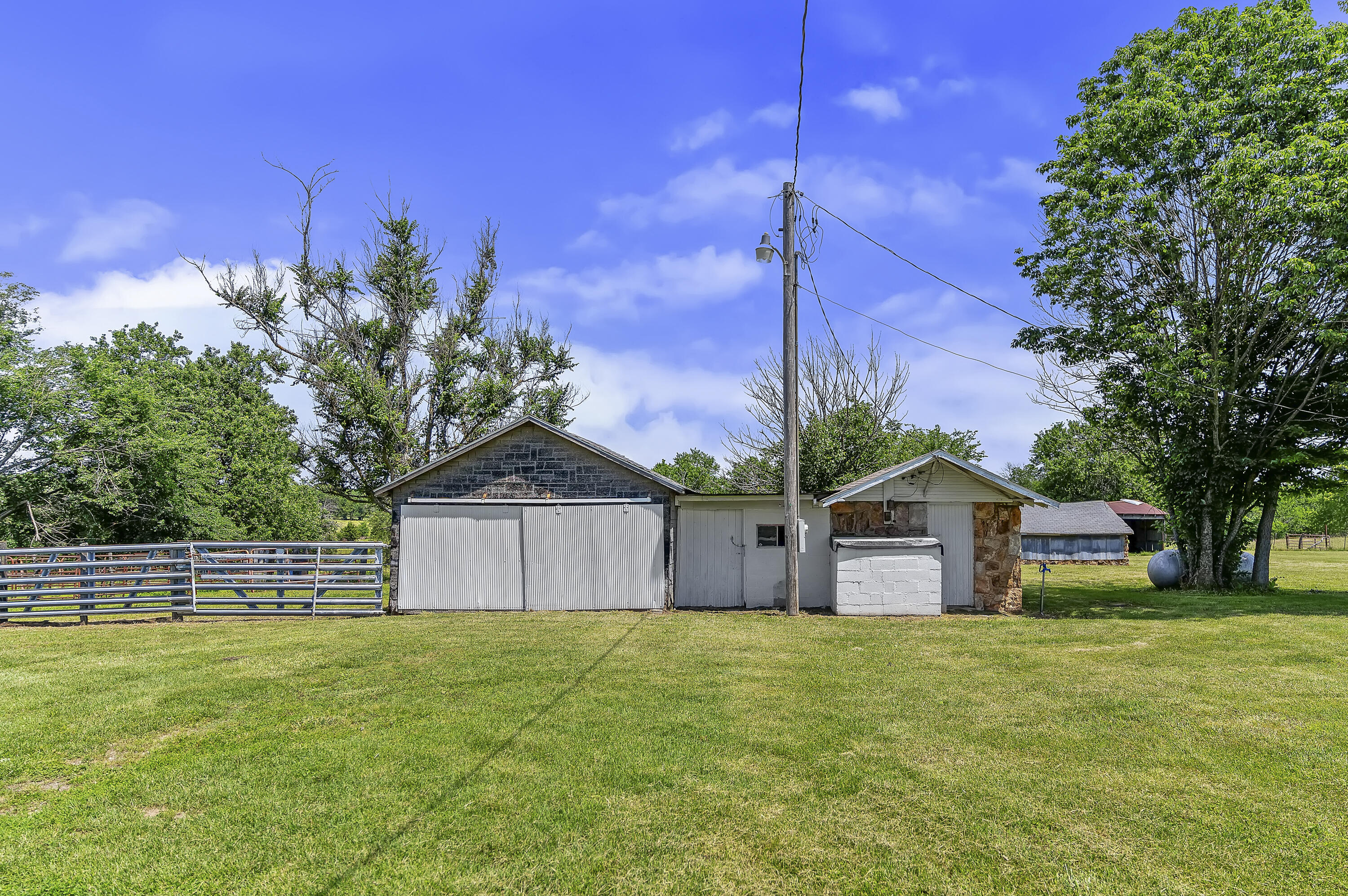8527 West Farm Rd 76 Property Photo 24