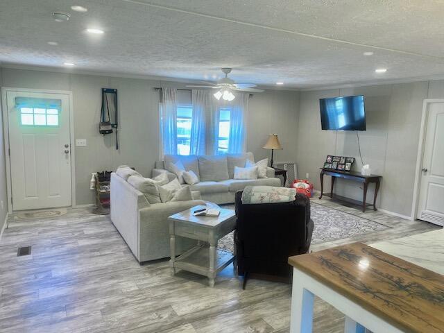503 Hilltop Lane Property Photo 8
