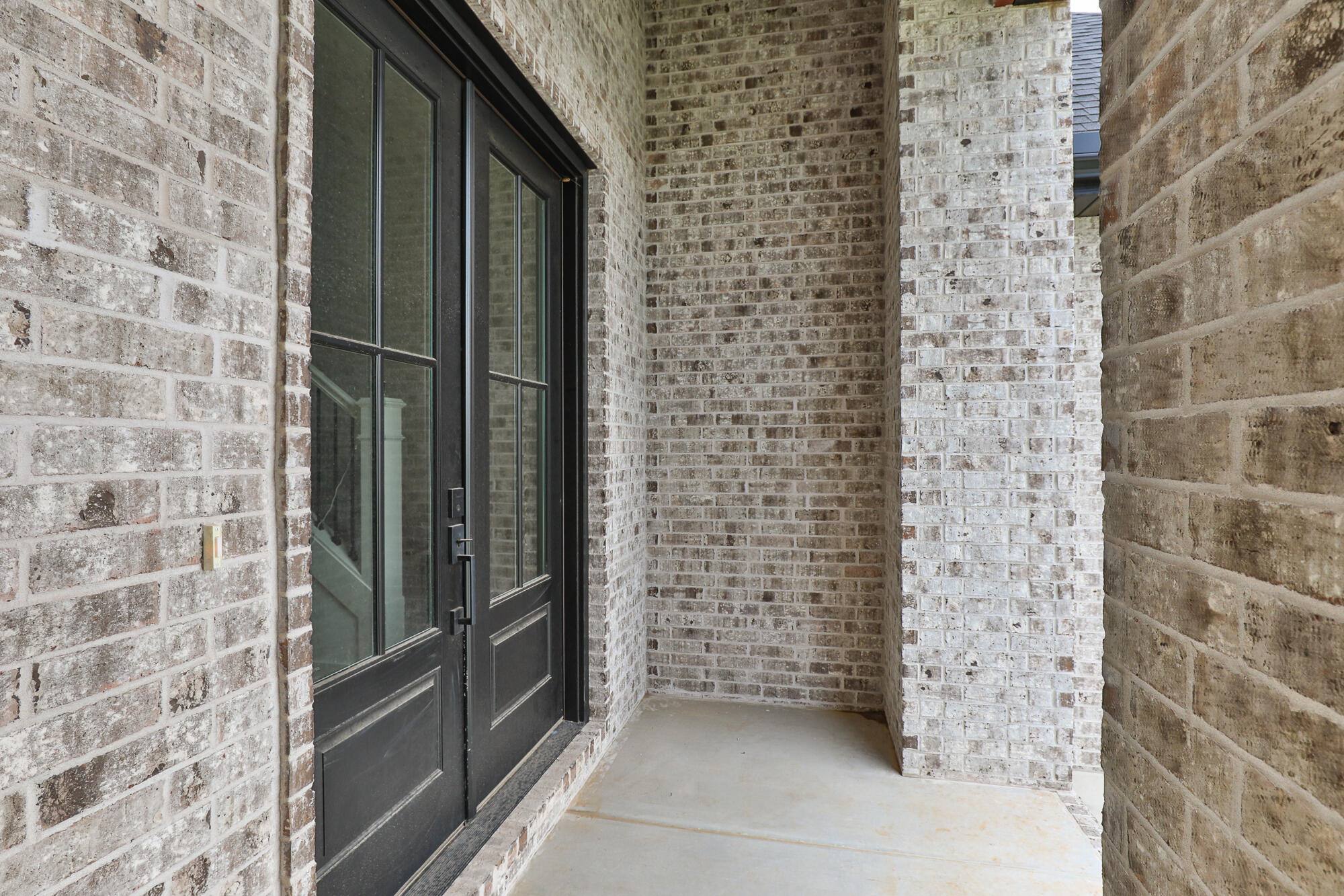 2105 North Silver Charm Avenue Property Photo 4