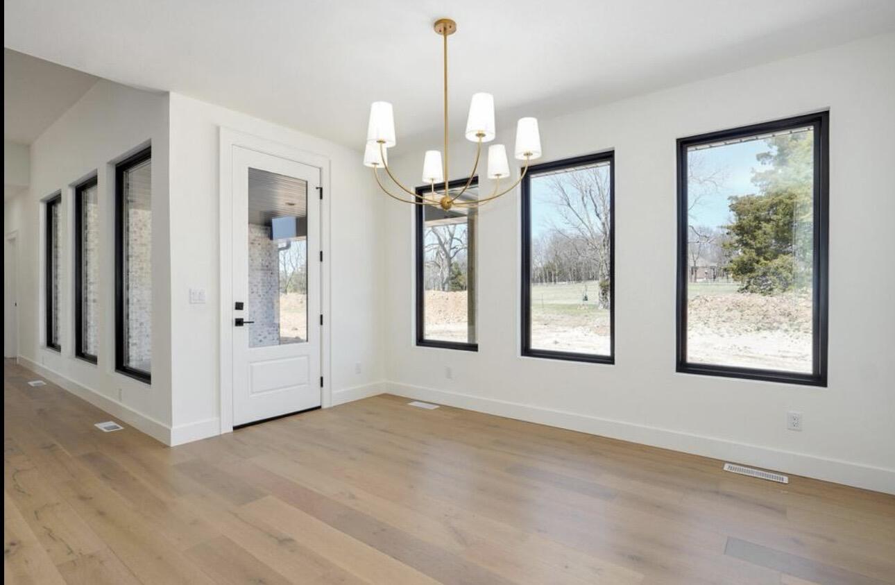 2105 North Silver Charm Avenue Property Photo 12