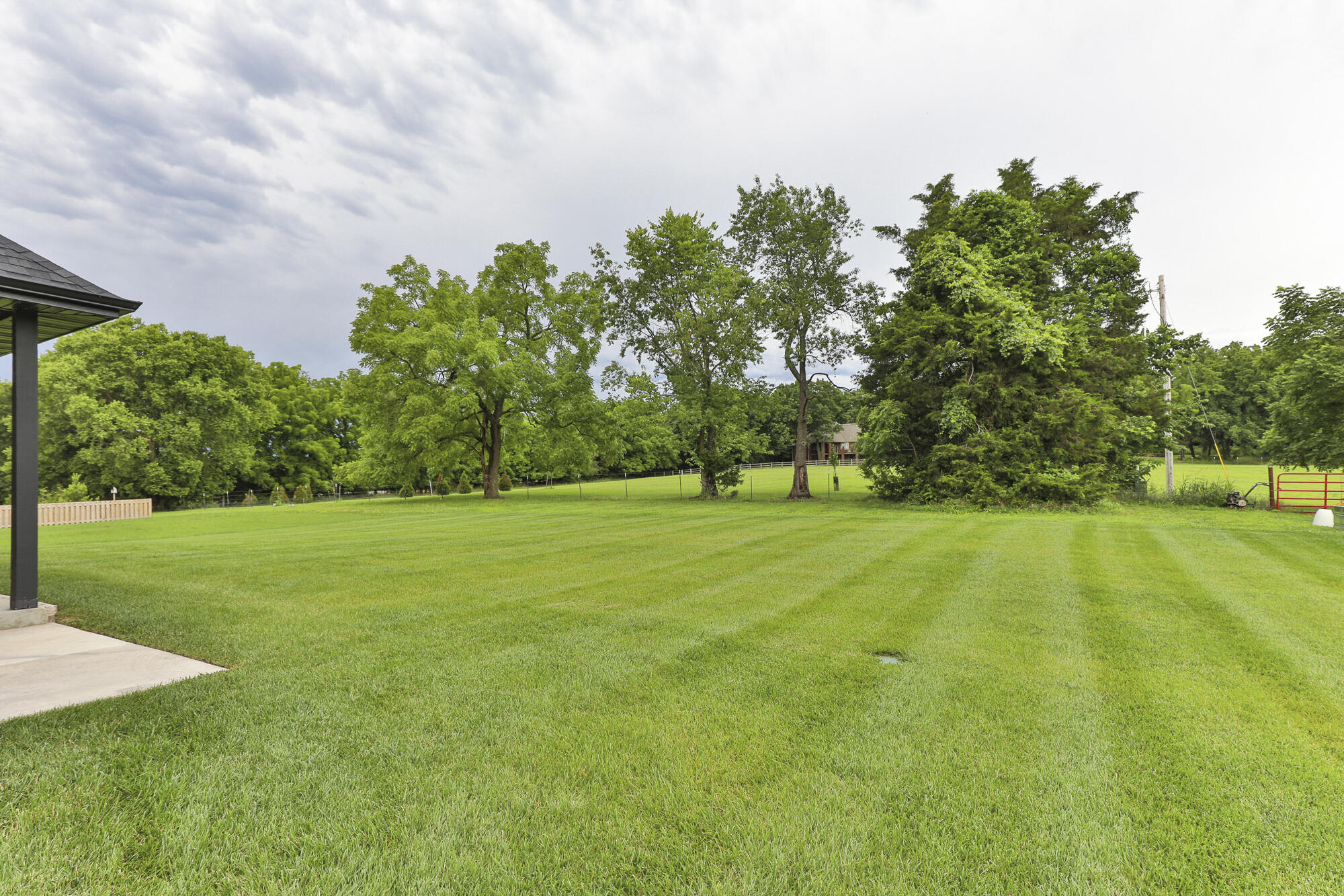2105 North Silver Charm Avenue Property Photo 41
