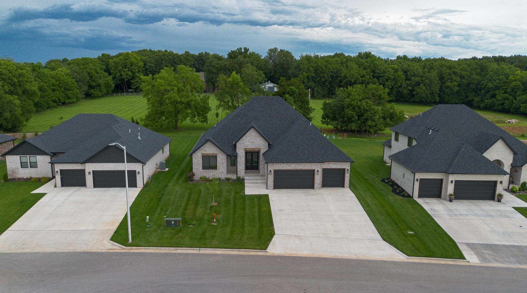 2105 North Silver Charm Avenue Property Photo 42