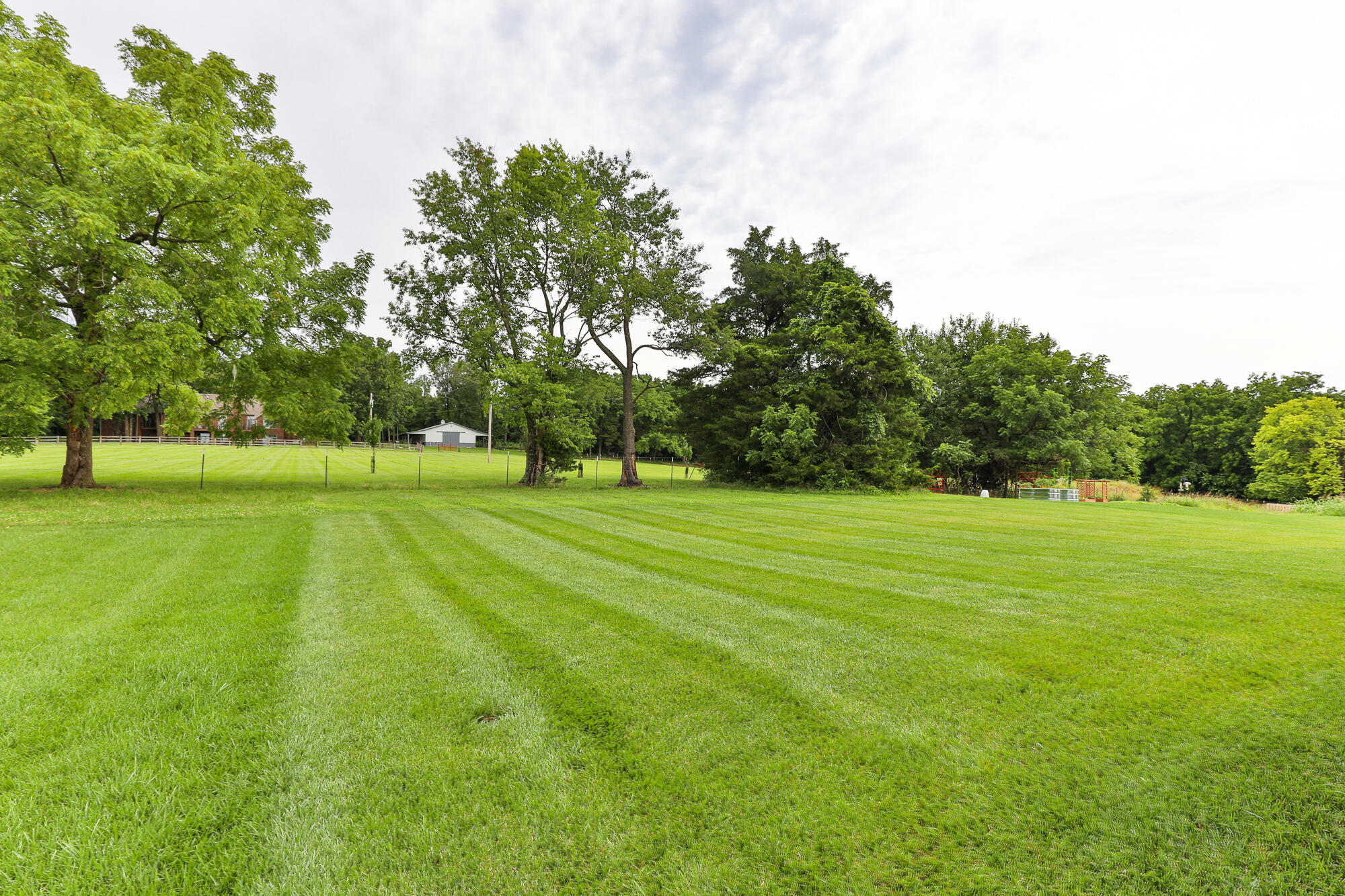 2105 North Silver Charm Avenue Property Photo 54