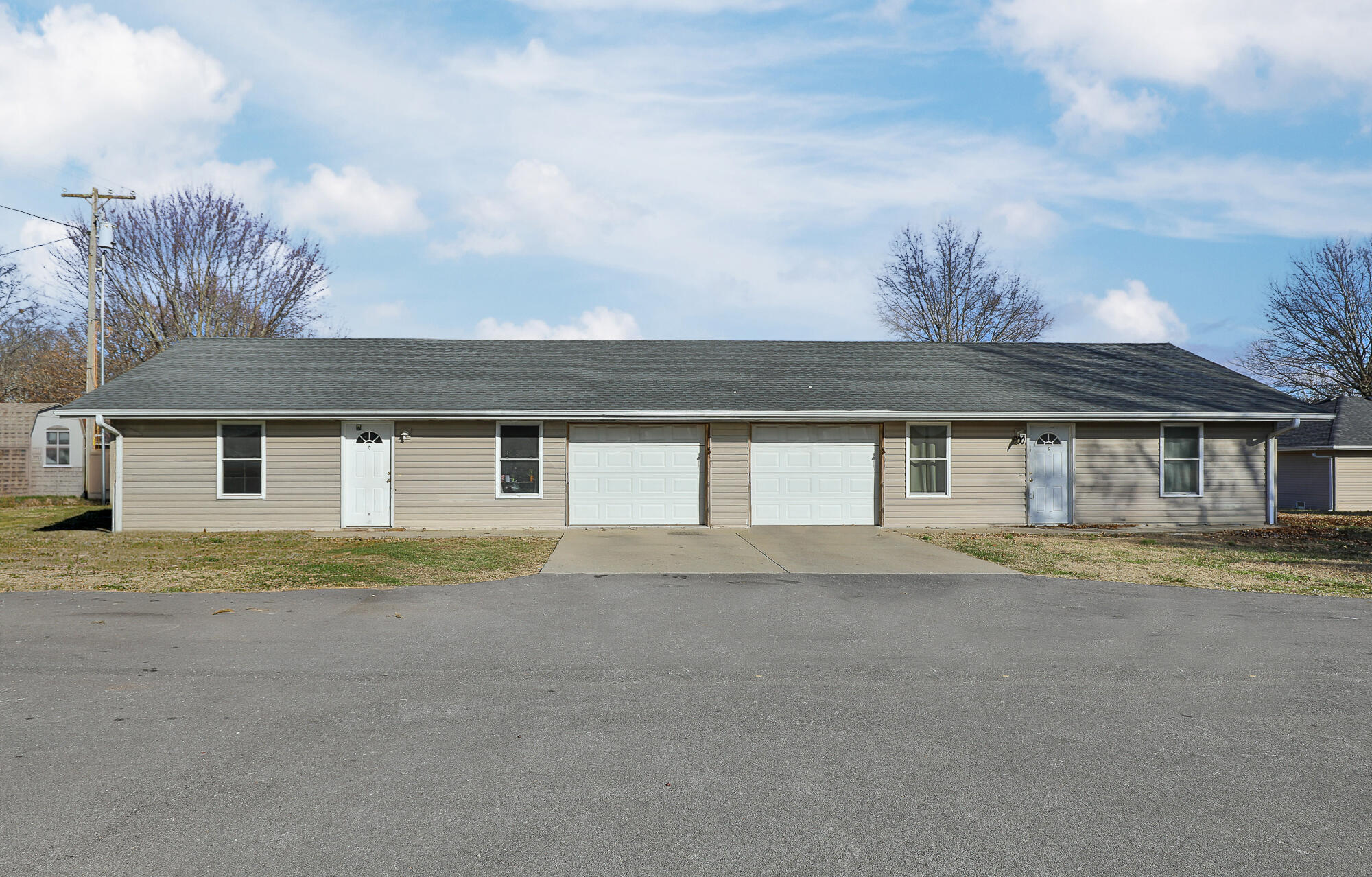 309 North Airport Road Property Photo 5