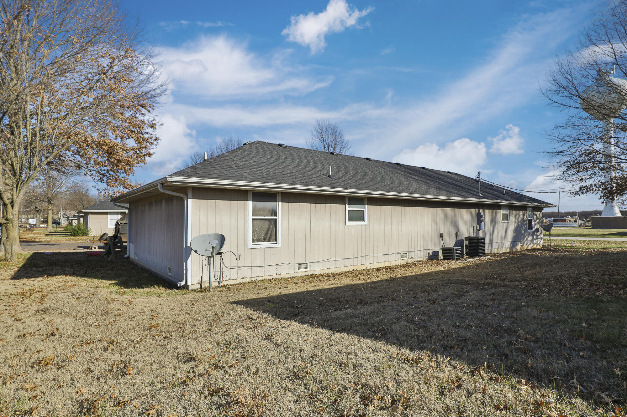 309 North Airport Road Property Photo 10