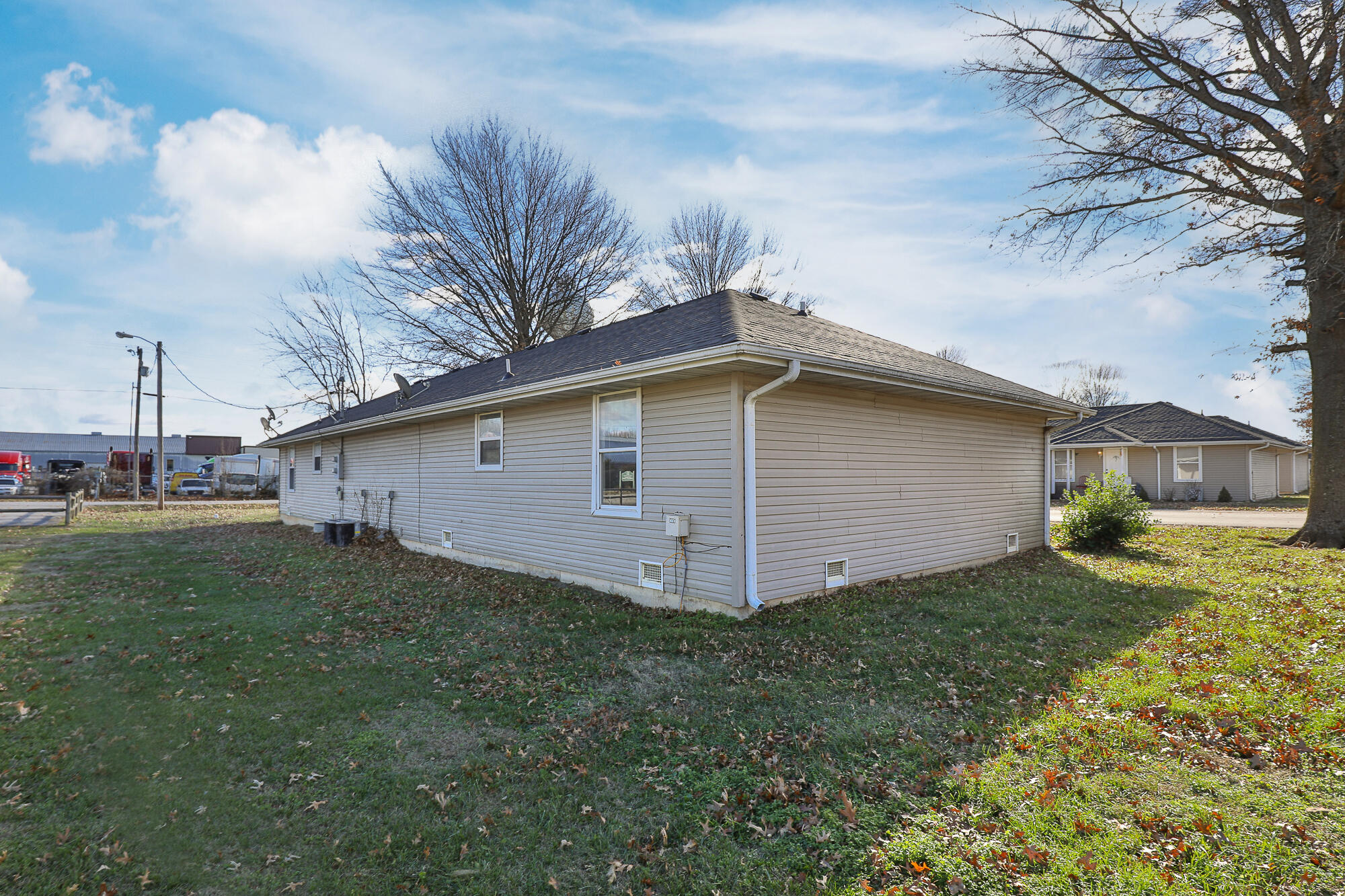 309 North Airport Road Property Photo 26