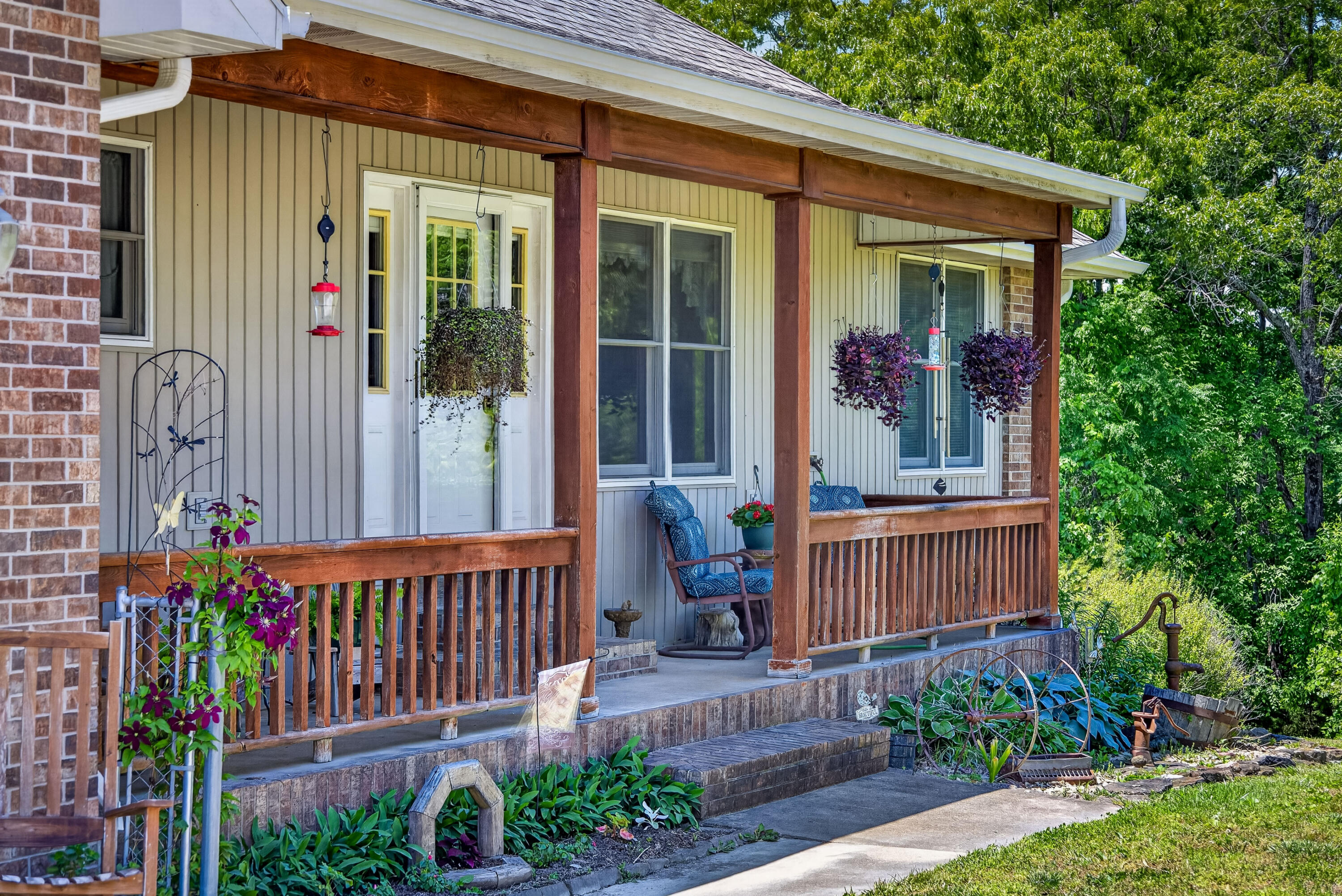 1424 Chadwick Road Property Photo 3