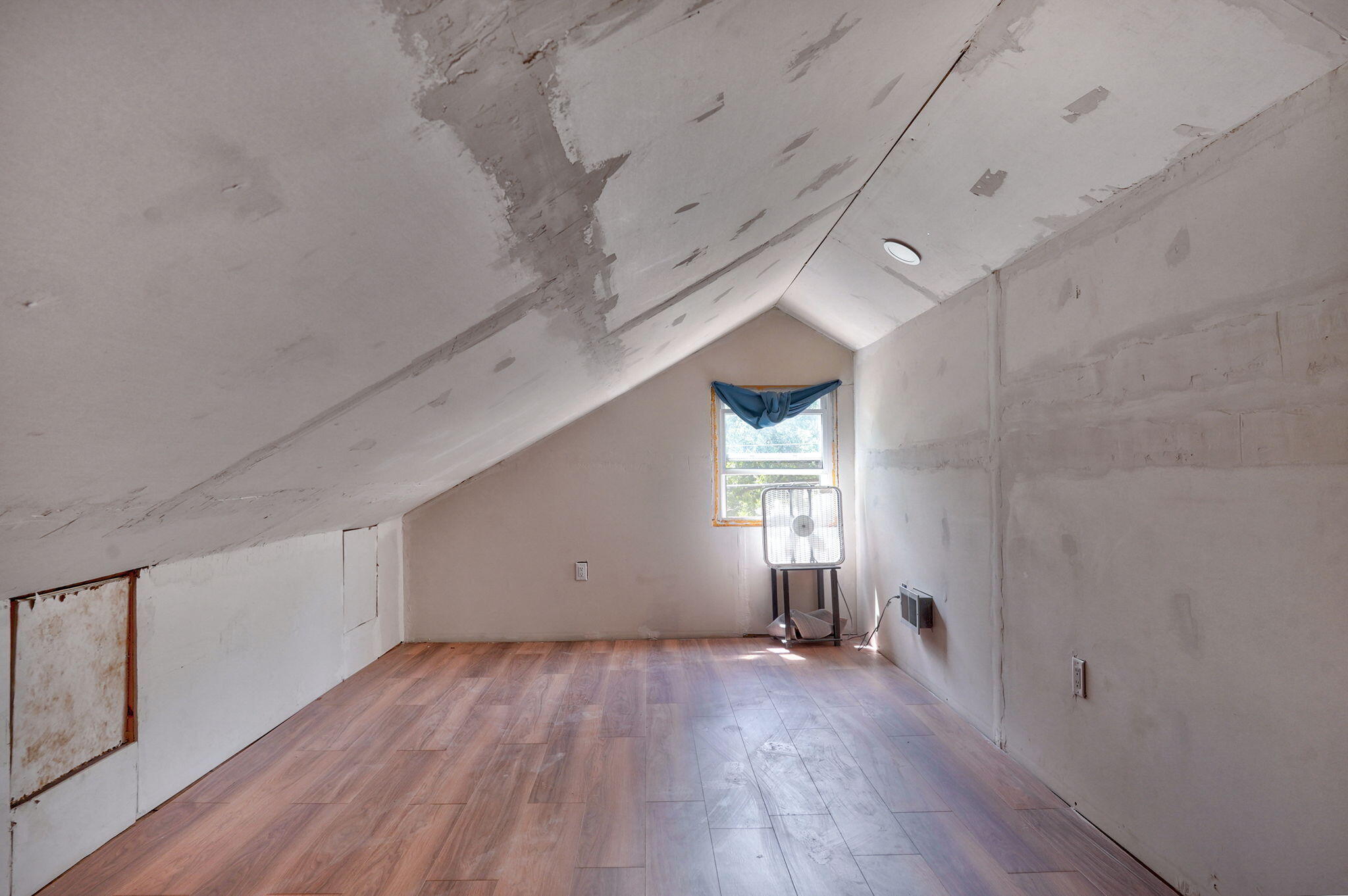 828 South Glenn Avenue Property Photo 19