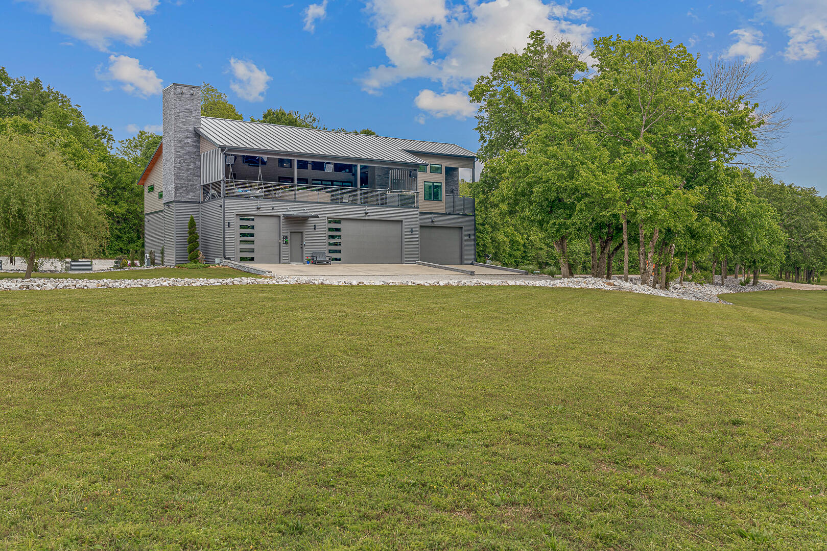 143 Supermoon Lane Property Photo 3