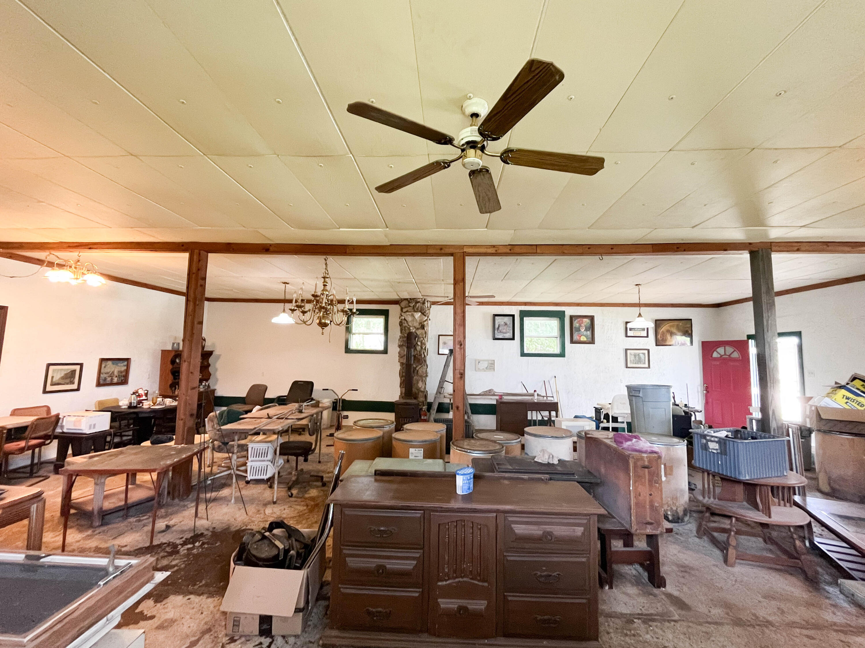 101 Luyster Street Property Photo 2