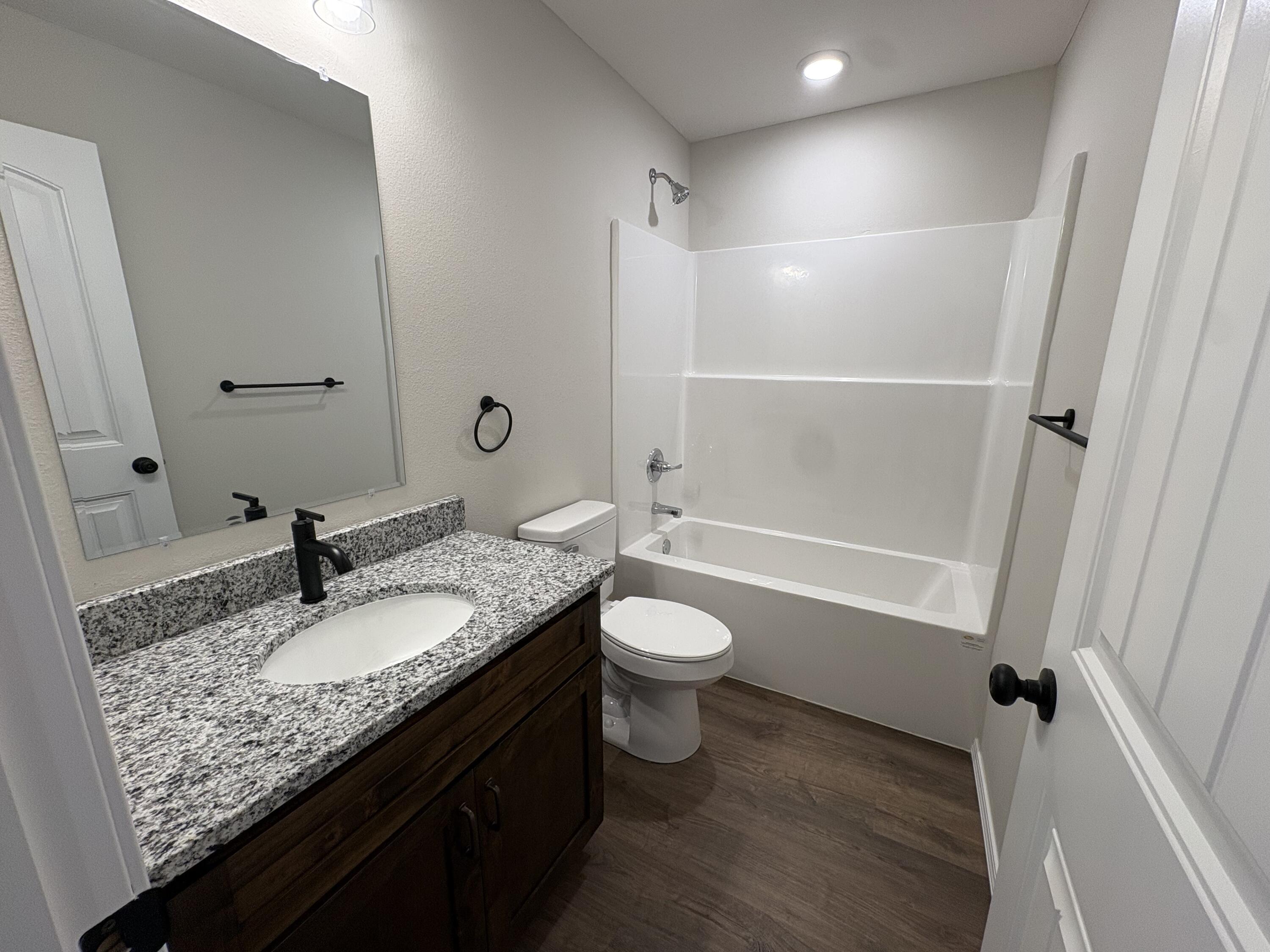 414 North Cherokee Trail Property Photo 8