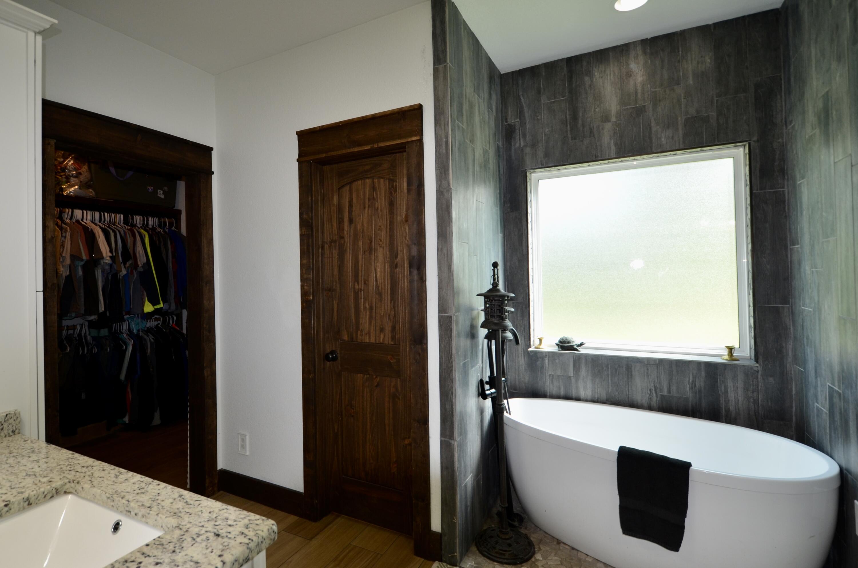 8073 Jasmine Drive Property Photo 11