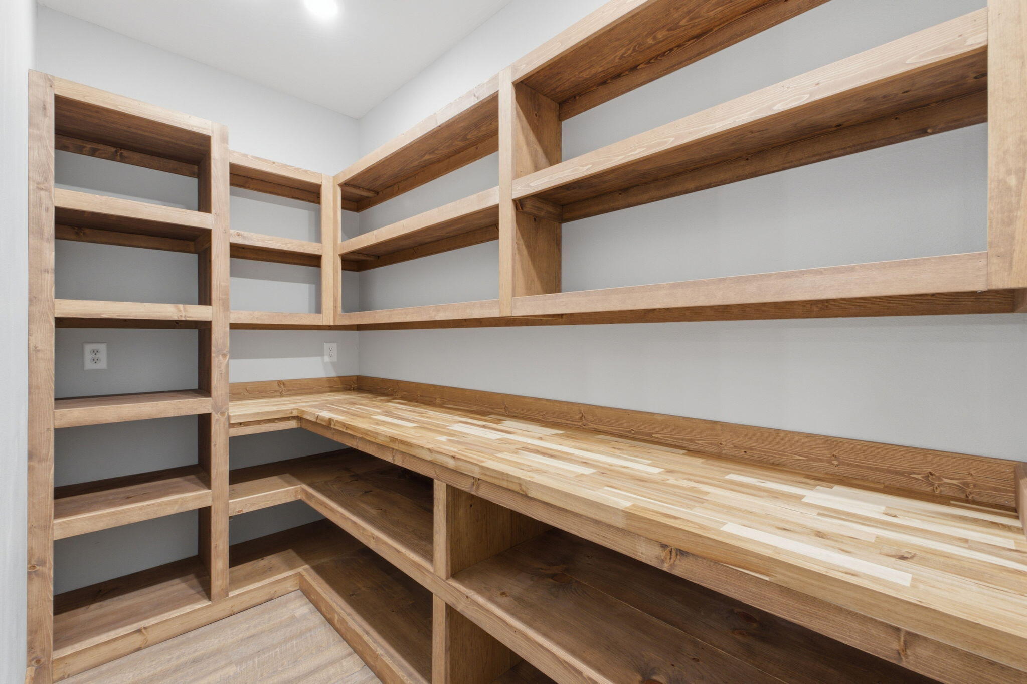 140 Boroughs Street Property Photo 10