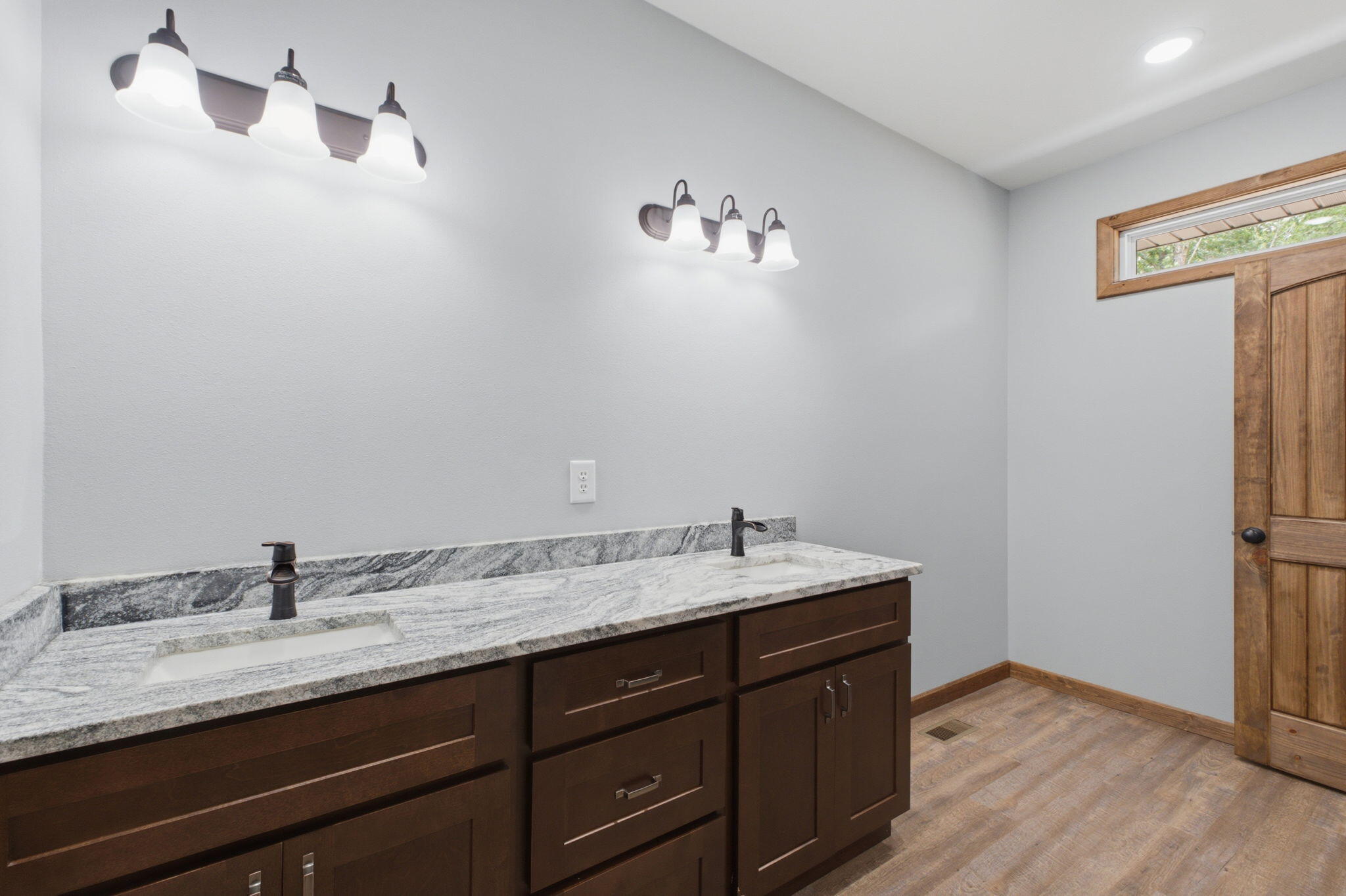 140 Boroughs Street Property Photo 17