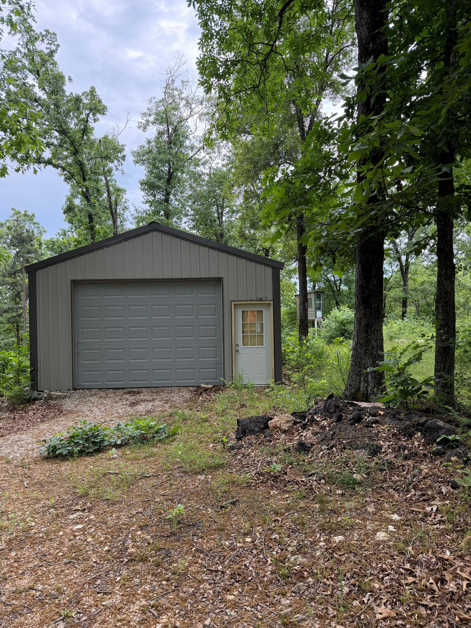 000 Farm Road 1250 Property Photo 12