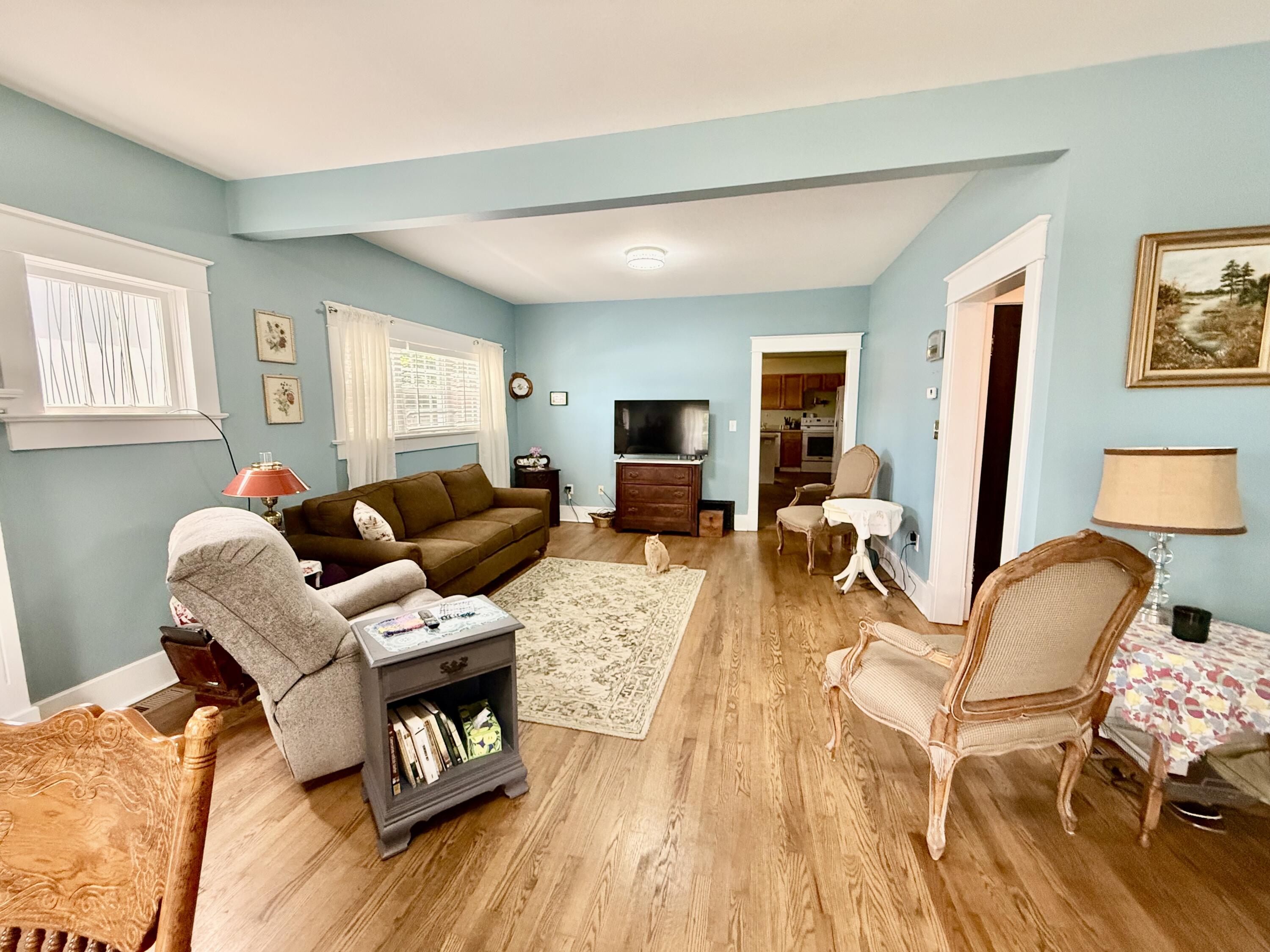 615 North Maple Avenue Property Photo 4