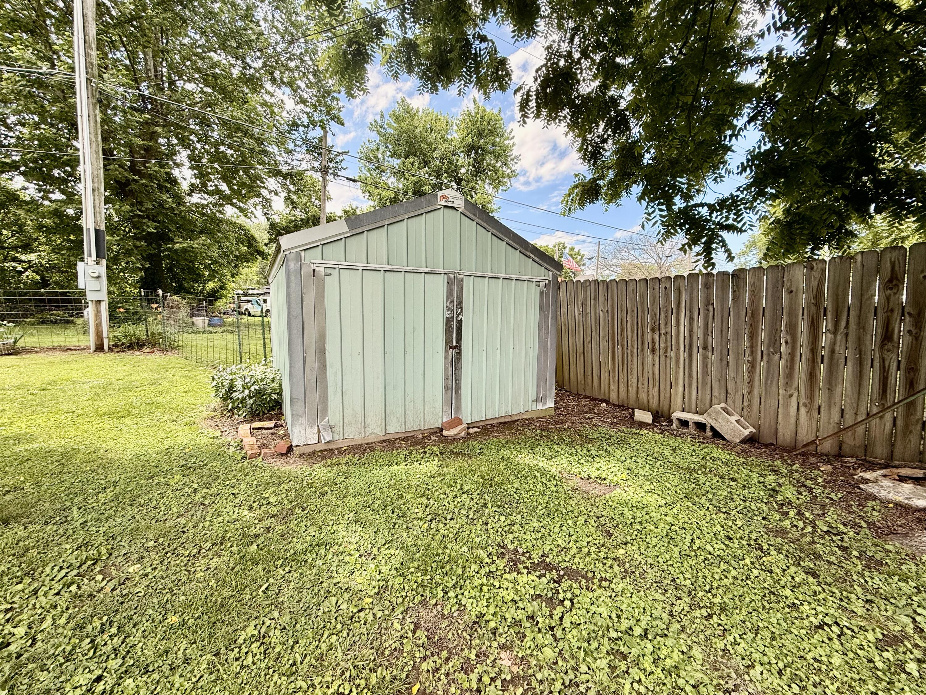 615 North Maple Avenue Property Photo 30