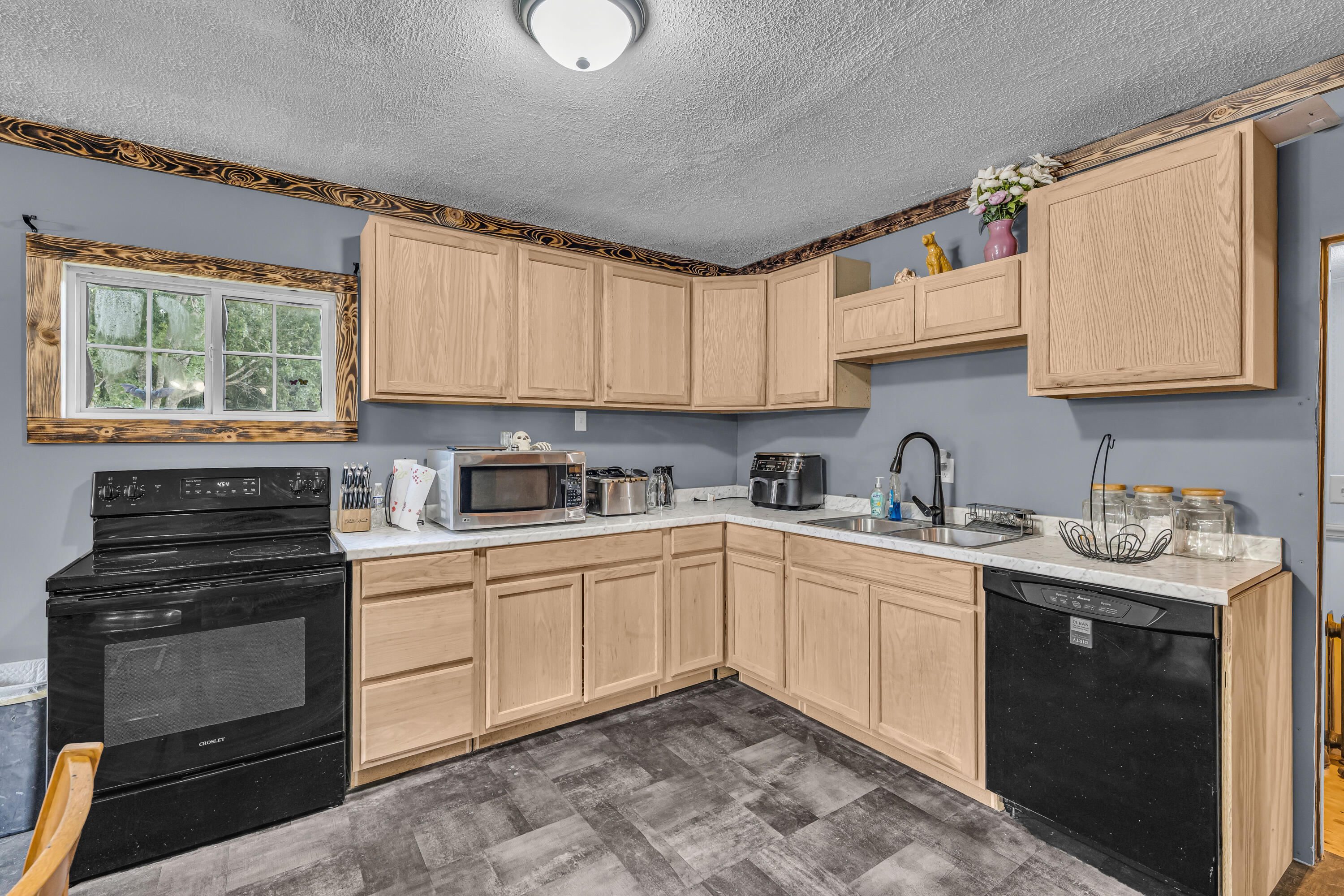 946 State Route 14 Property Photo 4