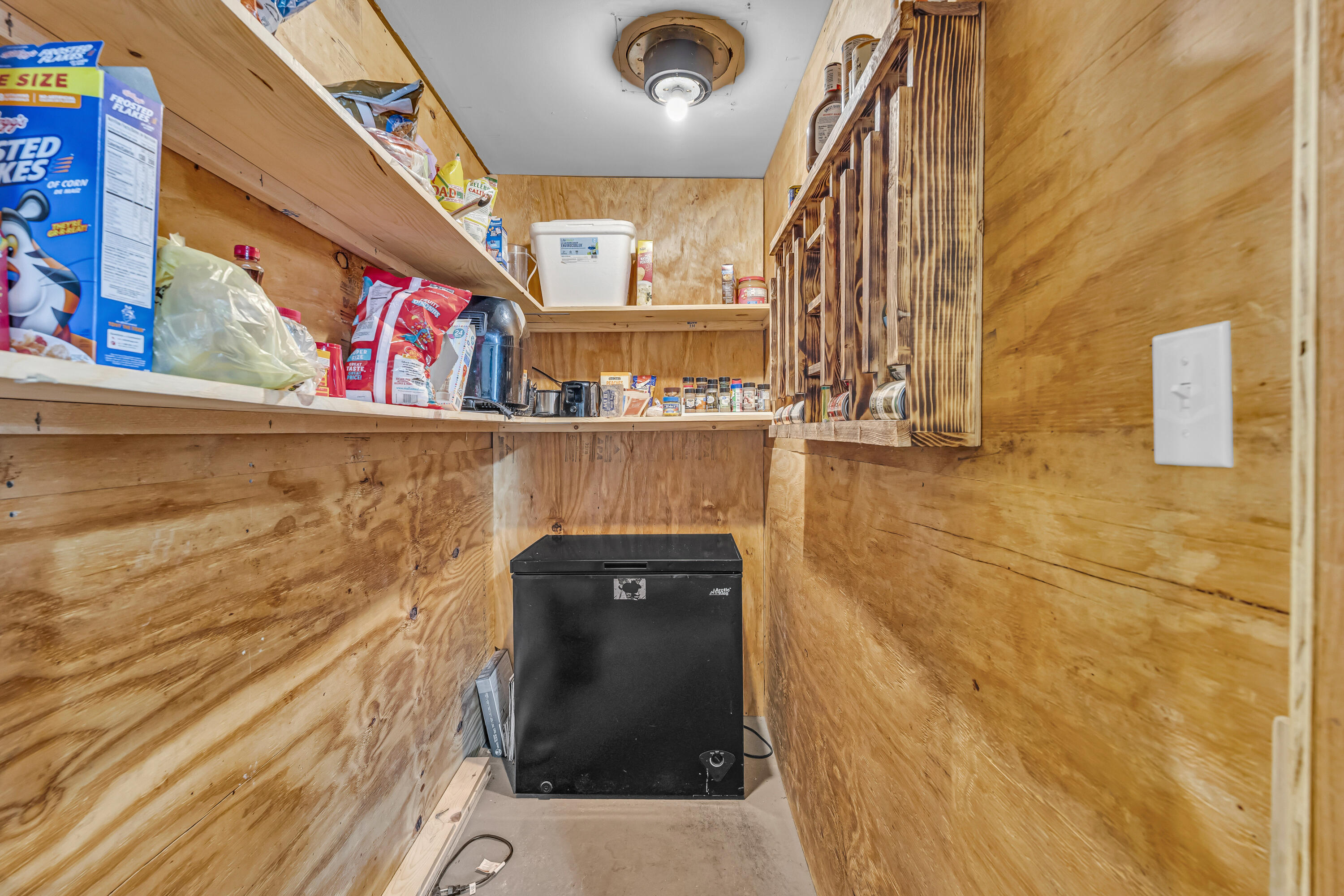 946 State Route 14 Property Photo 7