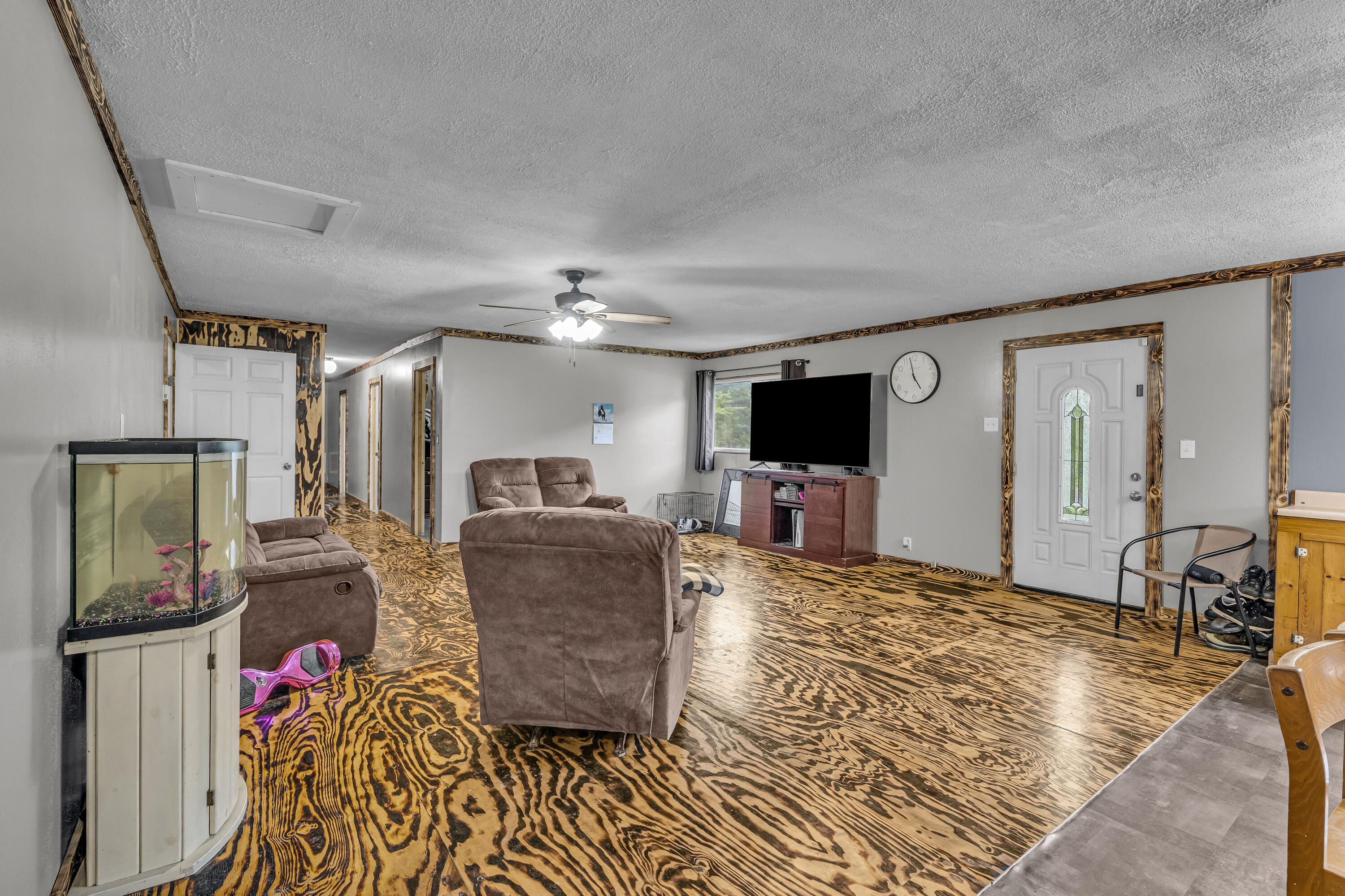 946 State Route 14 Property Photo 10