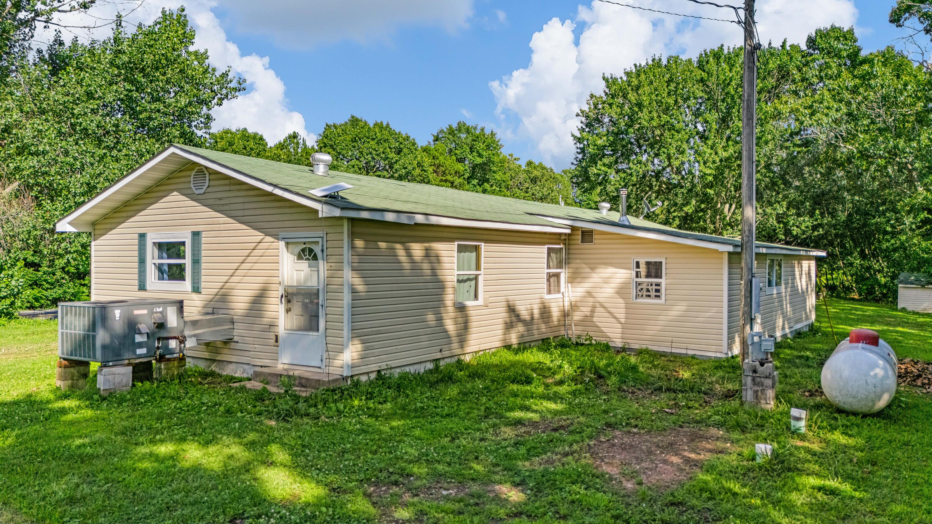 946 State Route 14 Property Photo 21