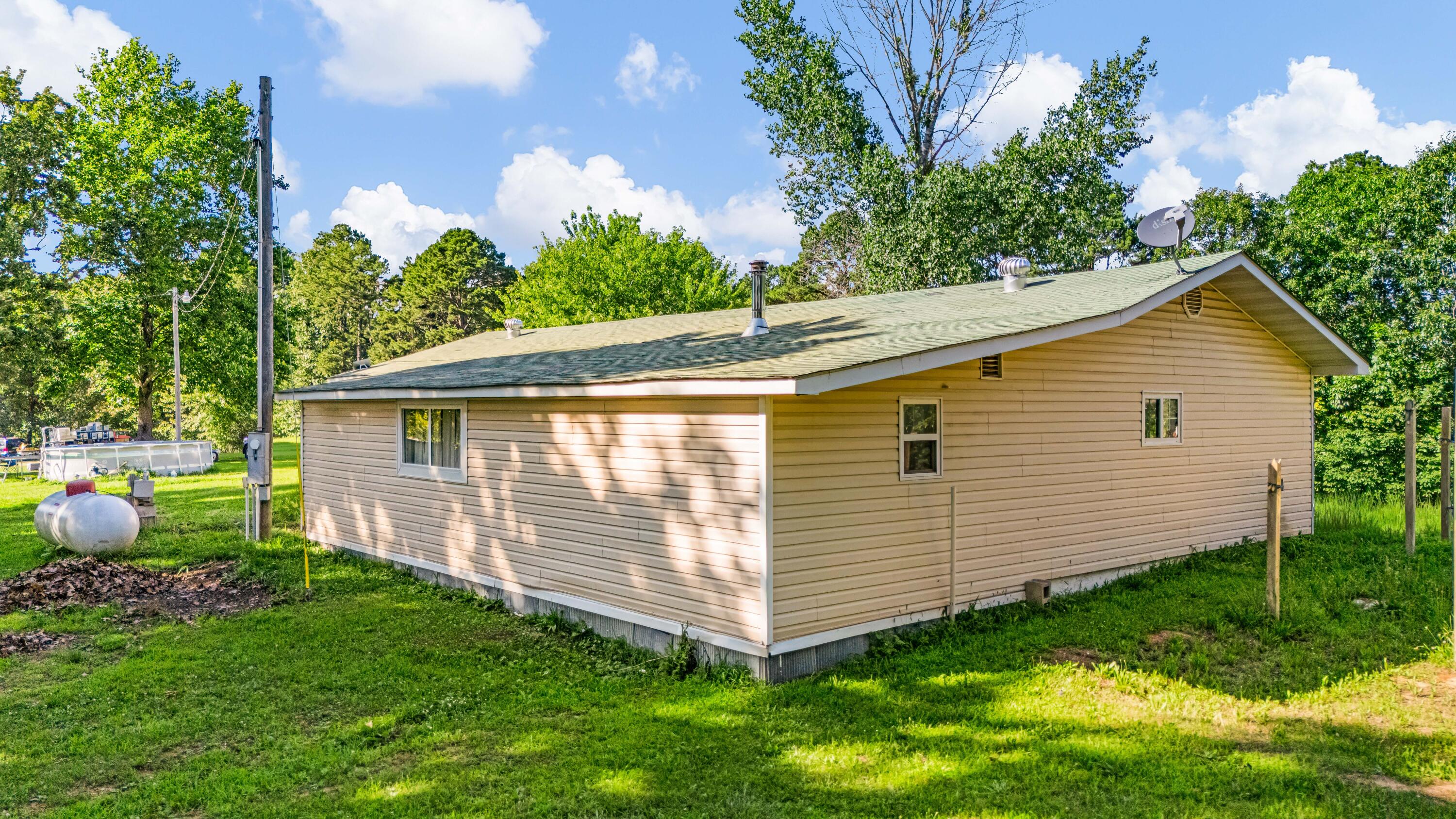 946 State Route 14 Property Photo 23