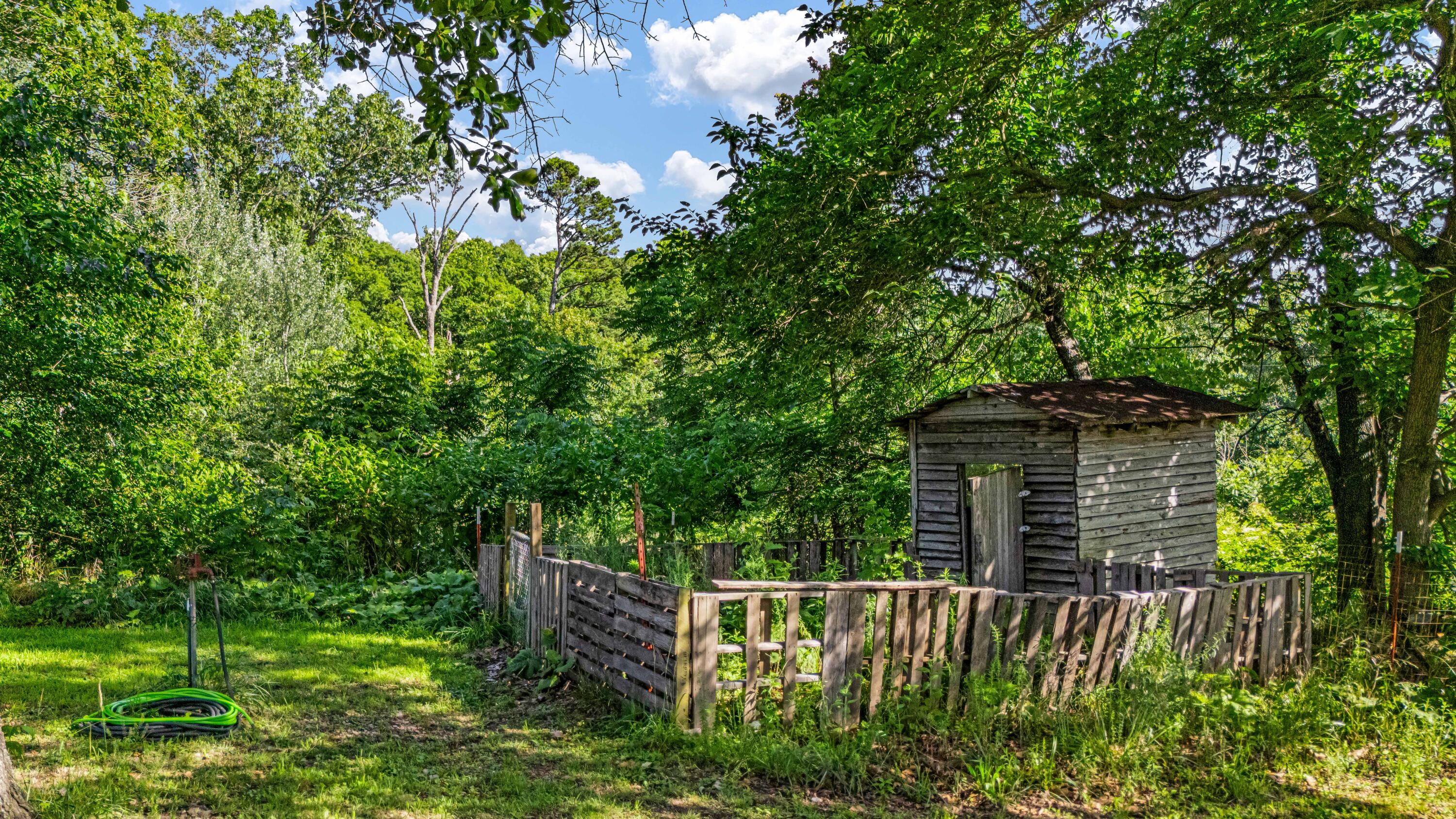 946 State Route 14 Property Photo 27