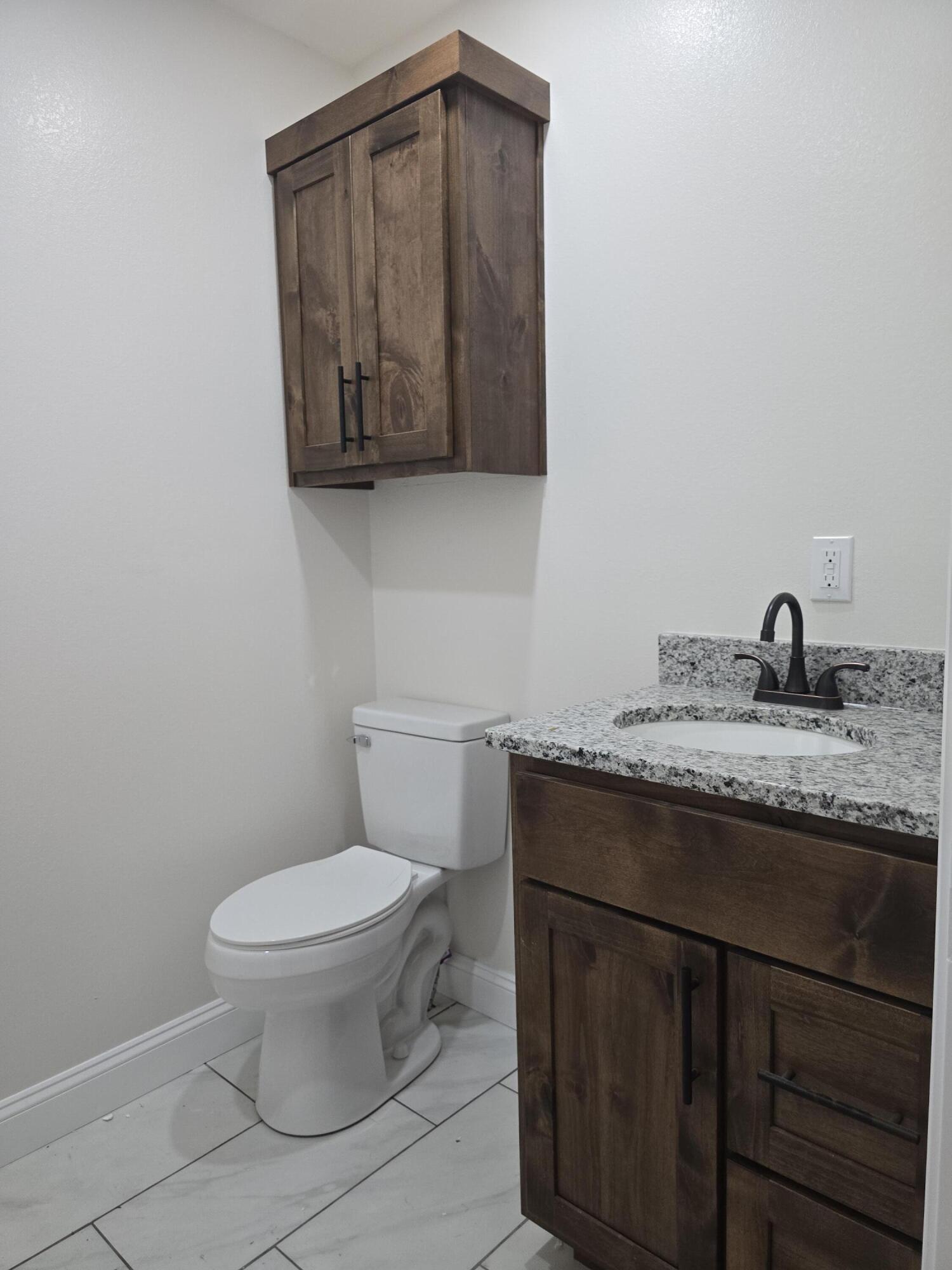 587 South Chicago Avenue Property Photo 13