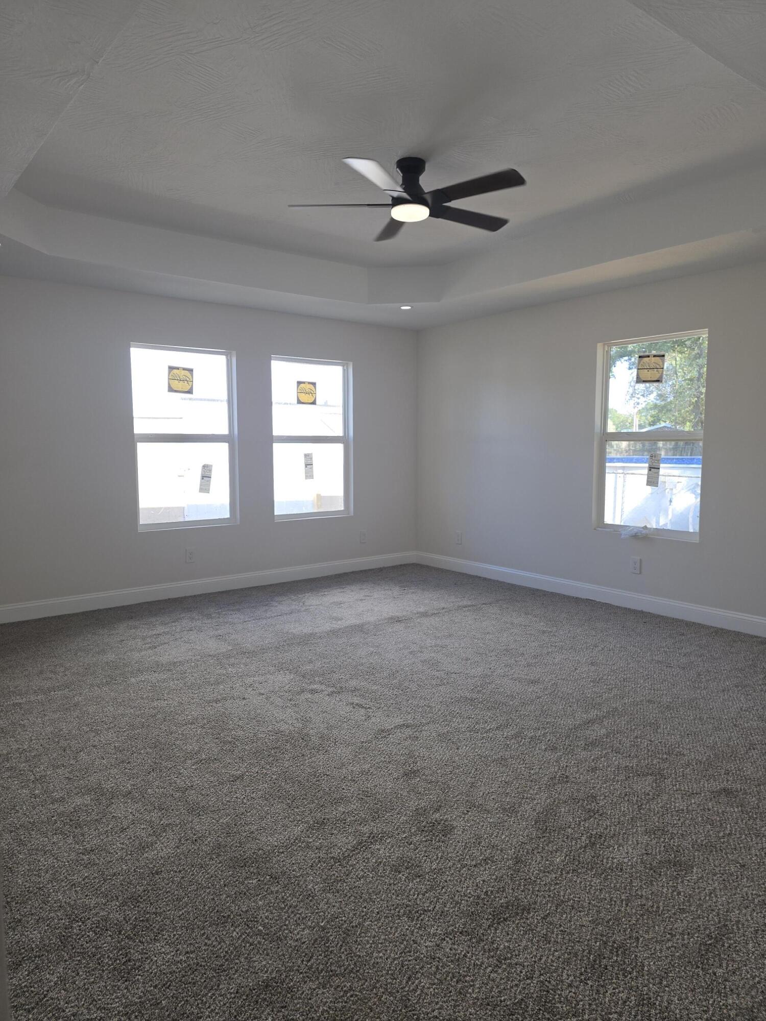587 South Chicago Avenue Property Photo 16