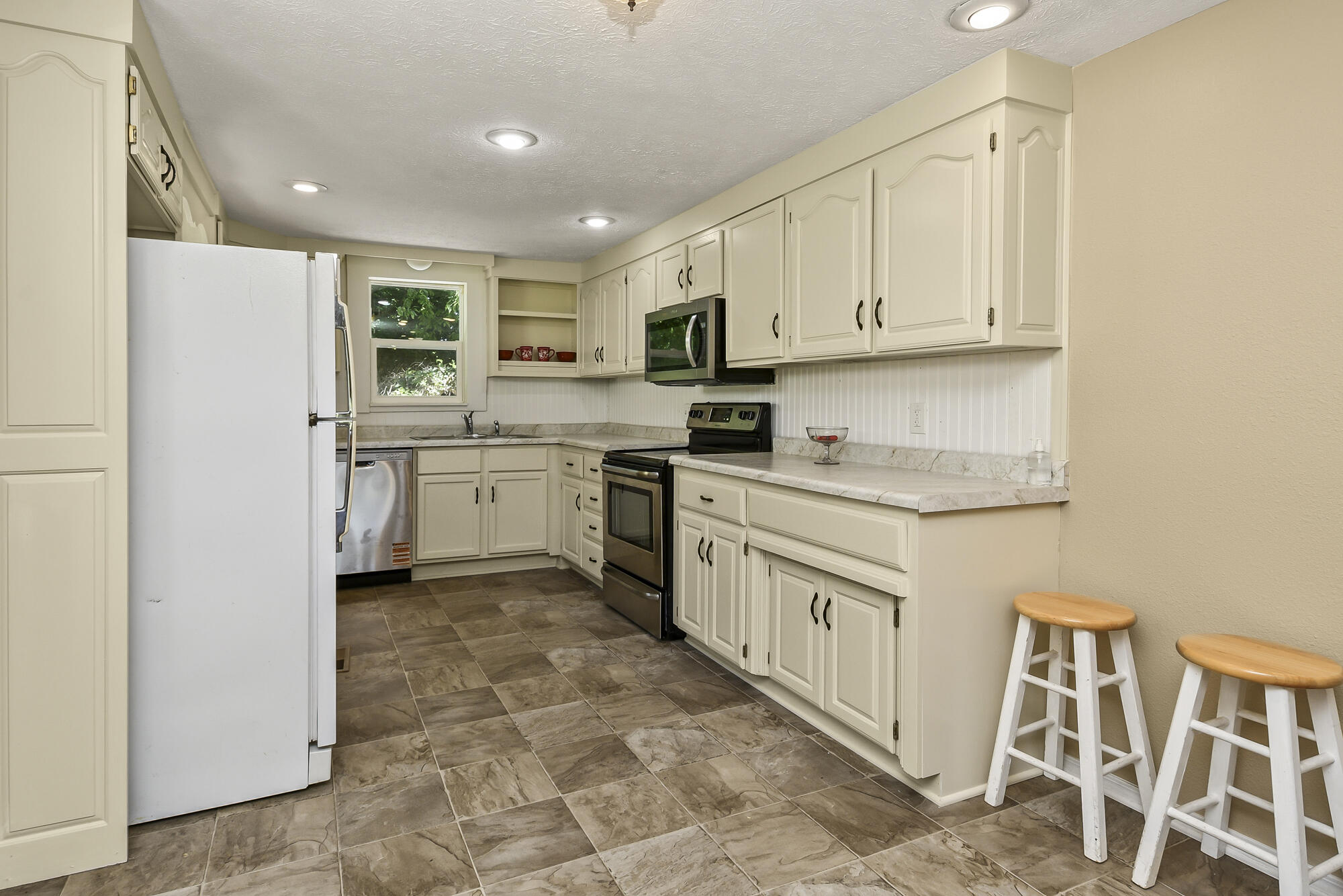 533 Ghan Road Property Photo 12