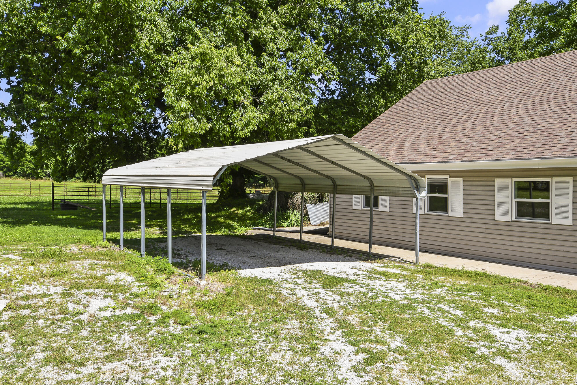 533 Ghan Road Property Photo 37