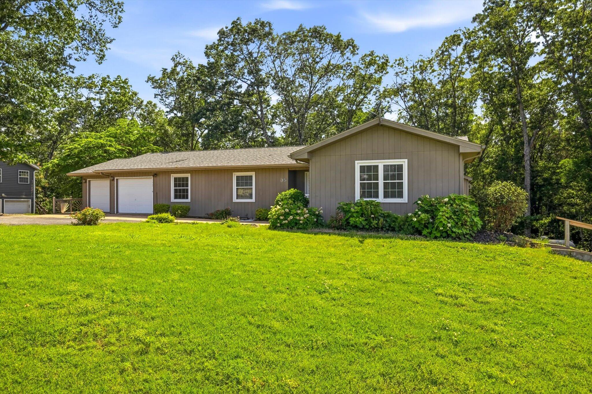 35 Nightfall Lane Property Photo 3