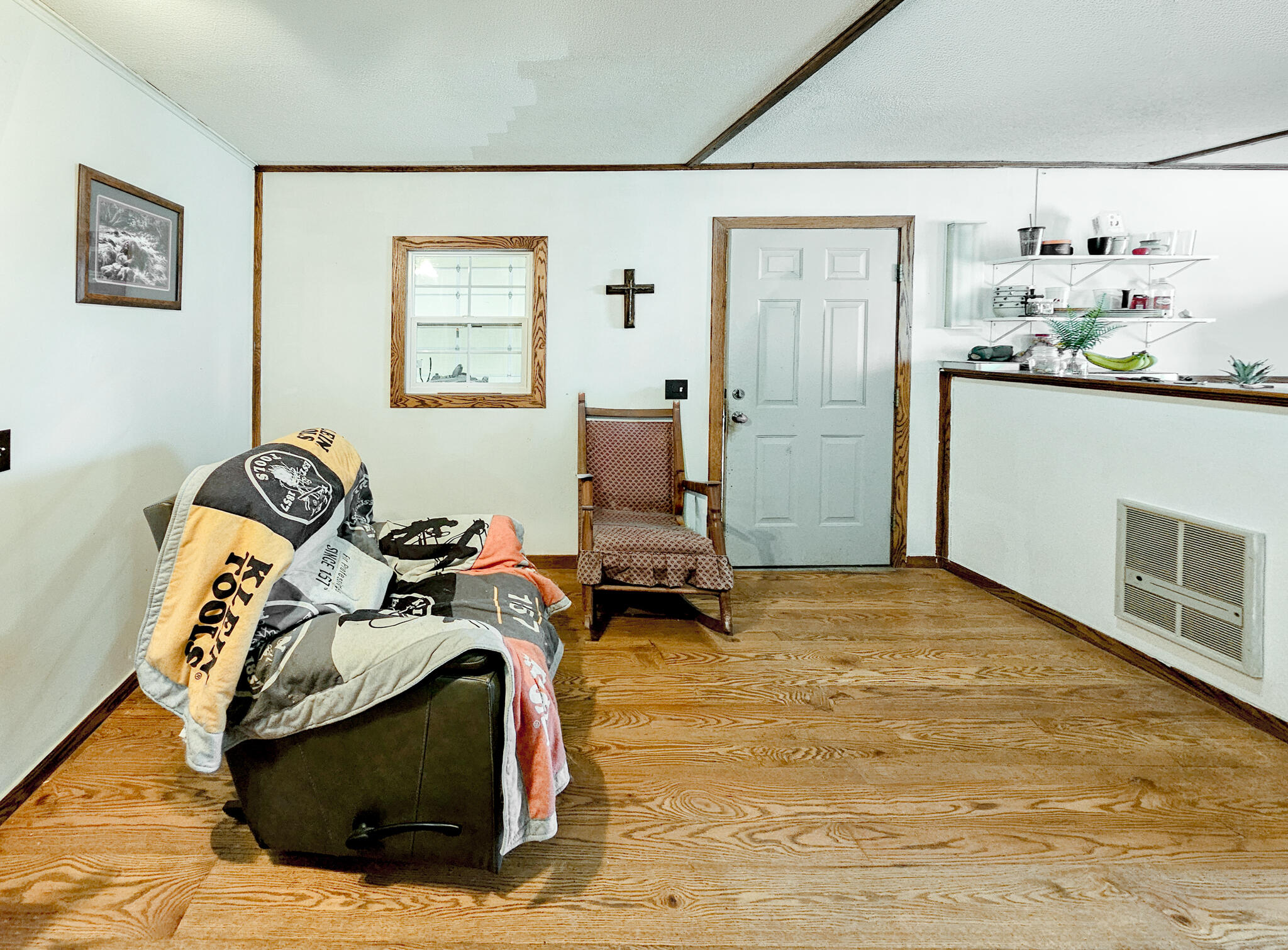 23876 State Highway 37 Property Photo 3