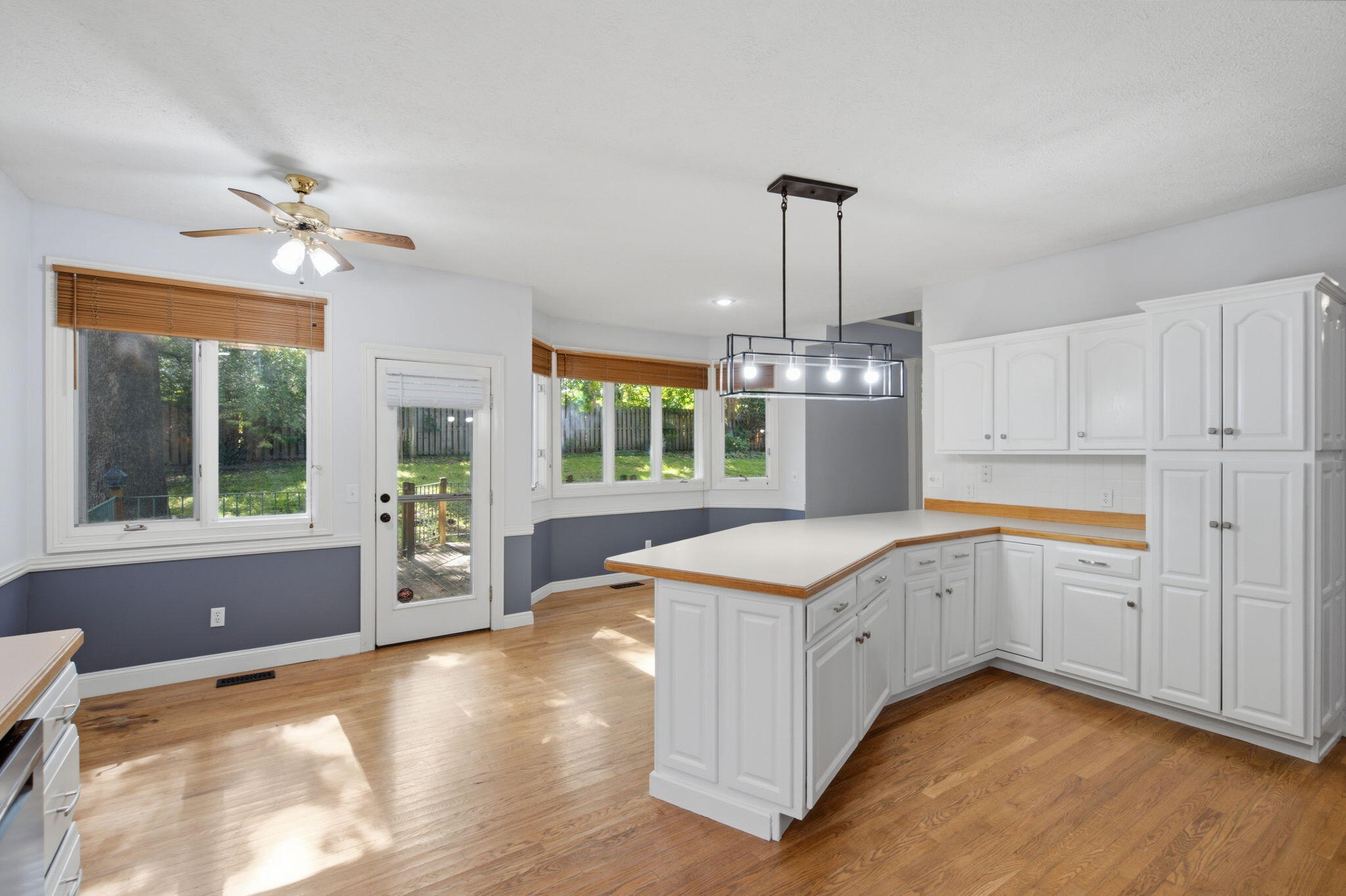 1628 South Charing Road Property Photo 17