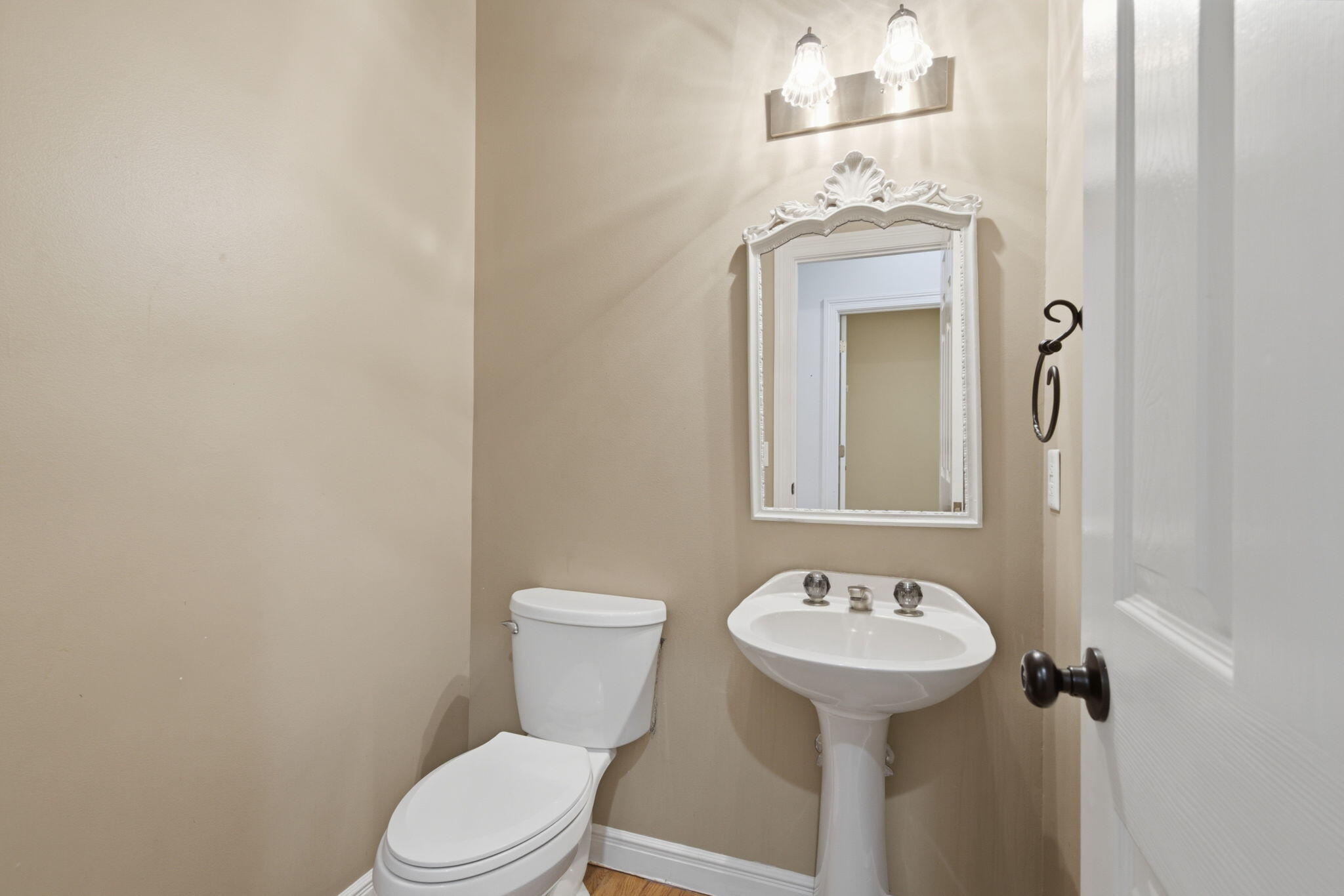 1628 South Charing Road Property Photo 20