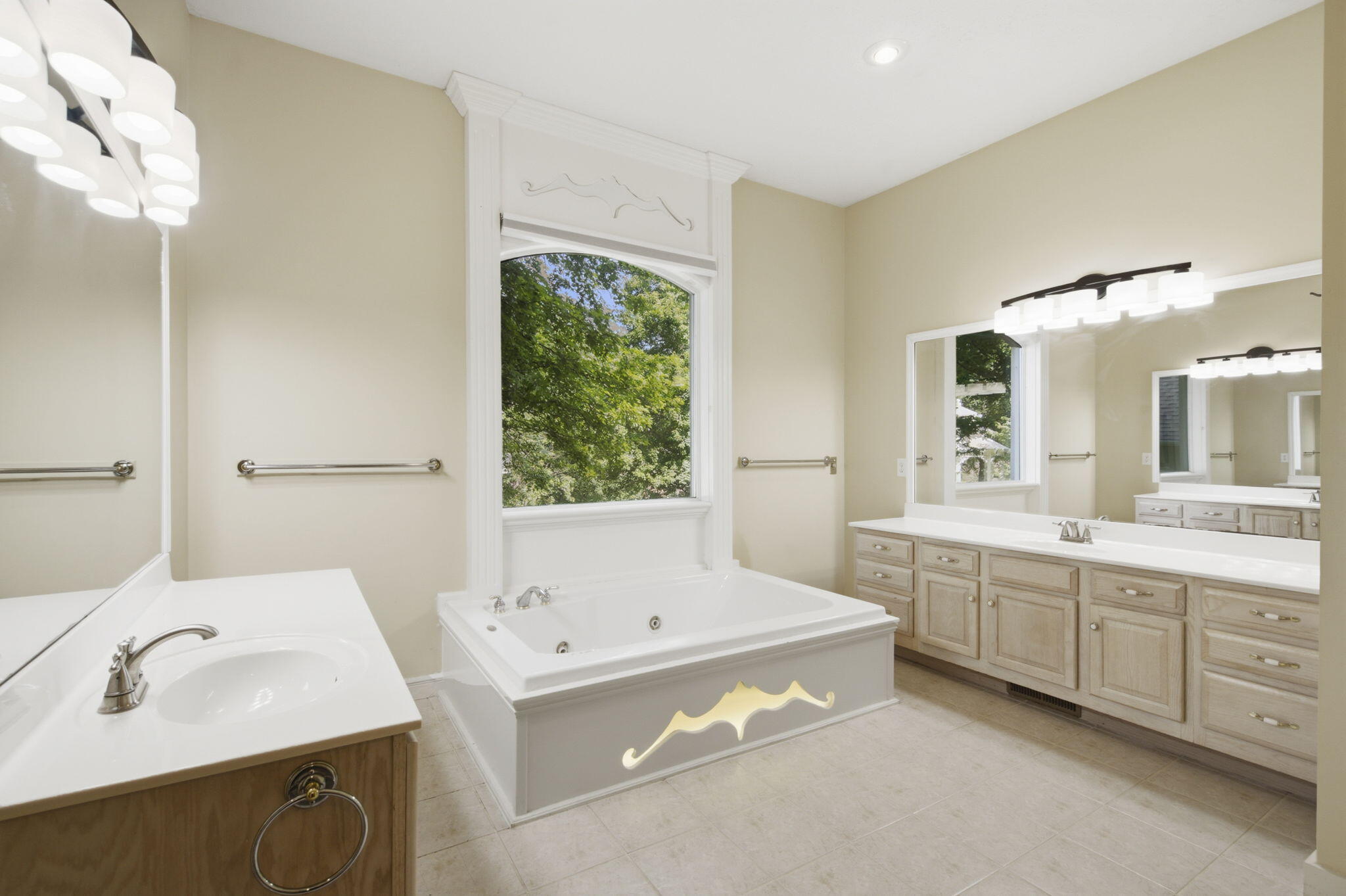 1628 South Charing Road Property Photo 25